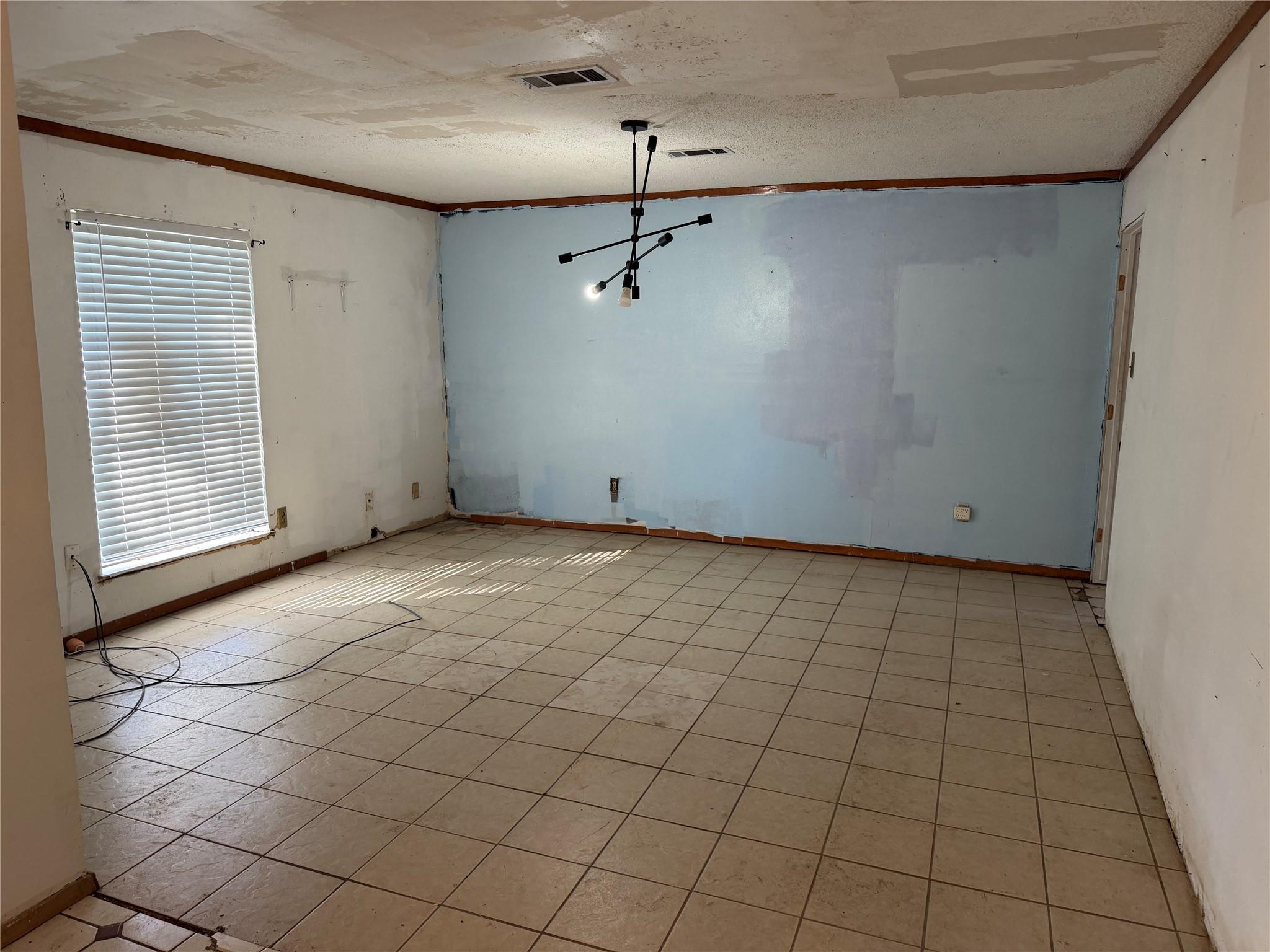 7102 Wendemere Street, Houston Tx 77088 Property Photo 7