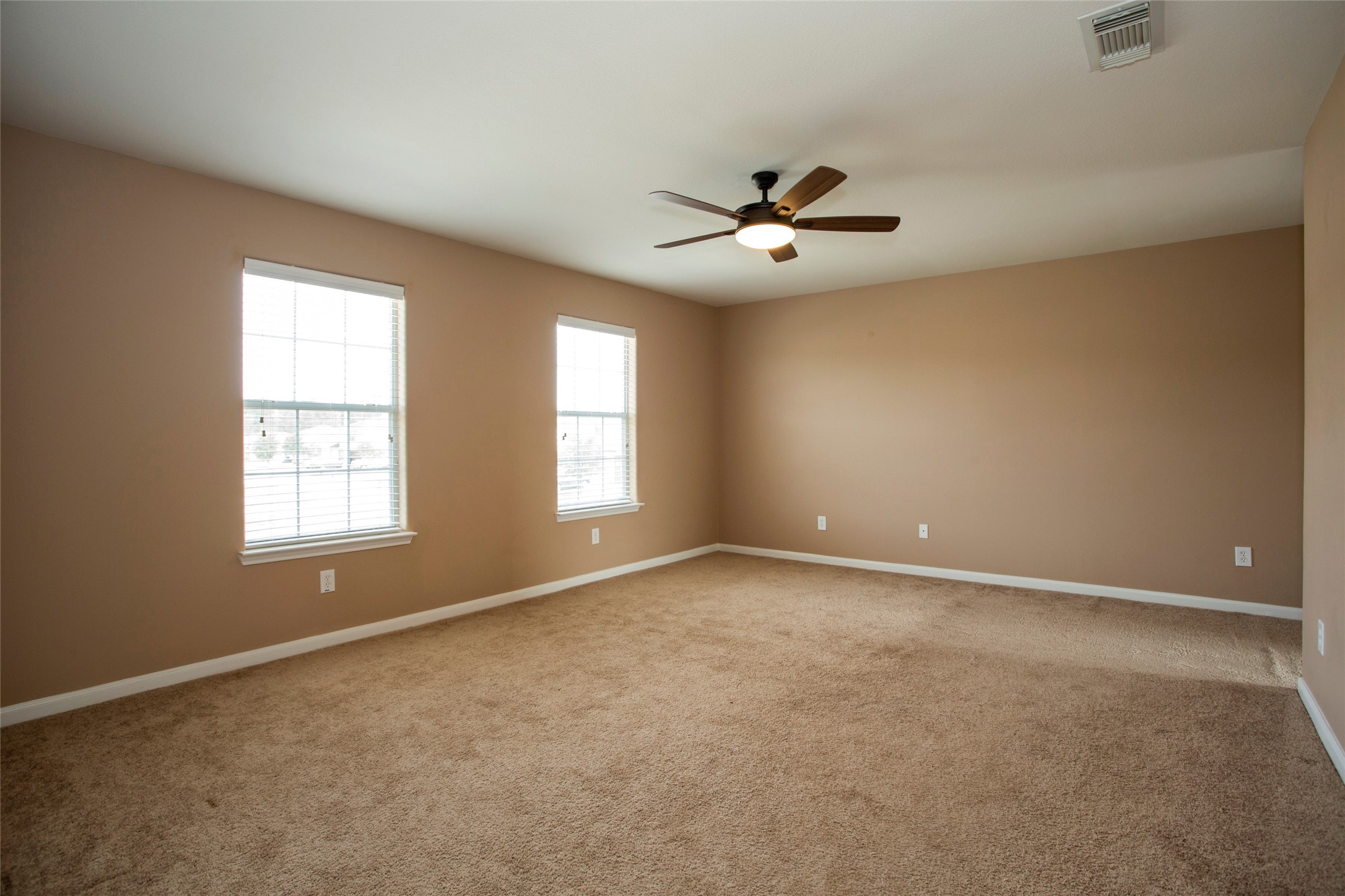 4302 Pecos River Drive Property Photo 13