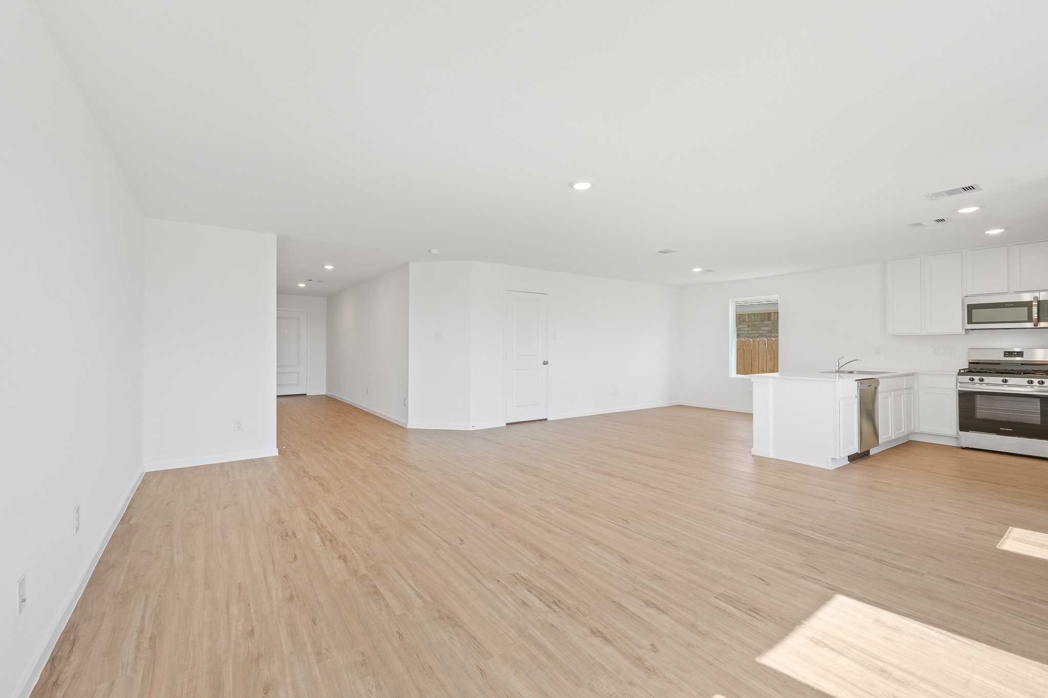 1102 Rustic Willow Drive Property Photo 12