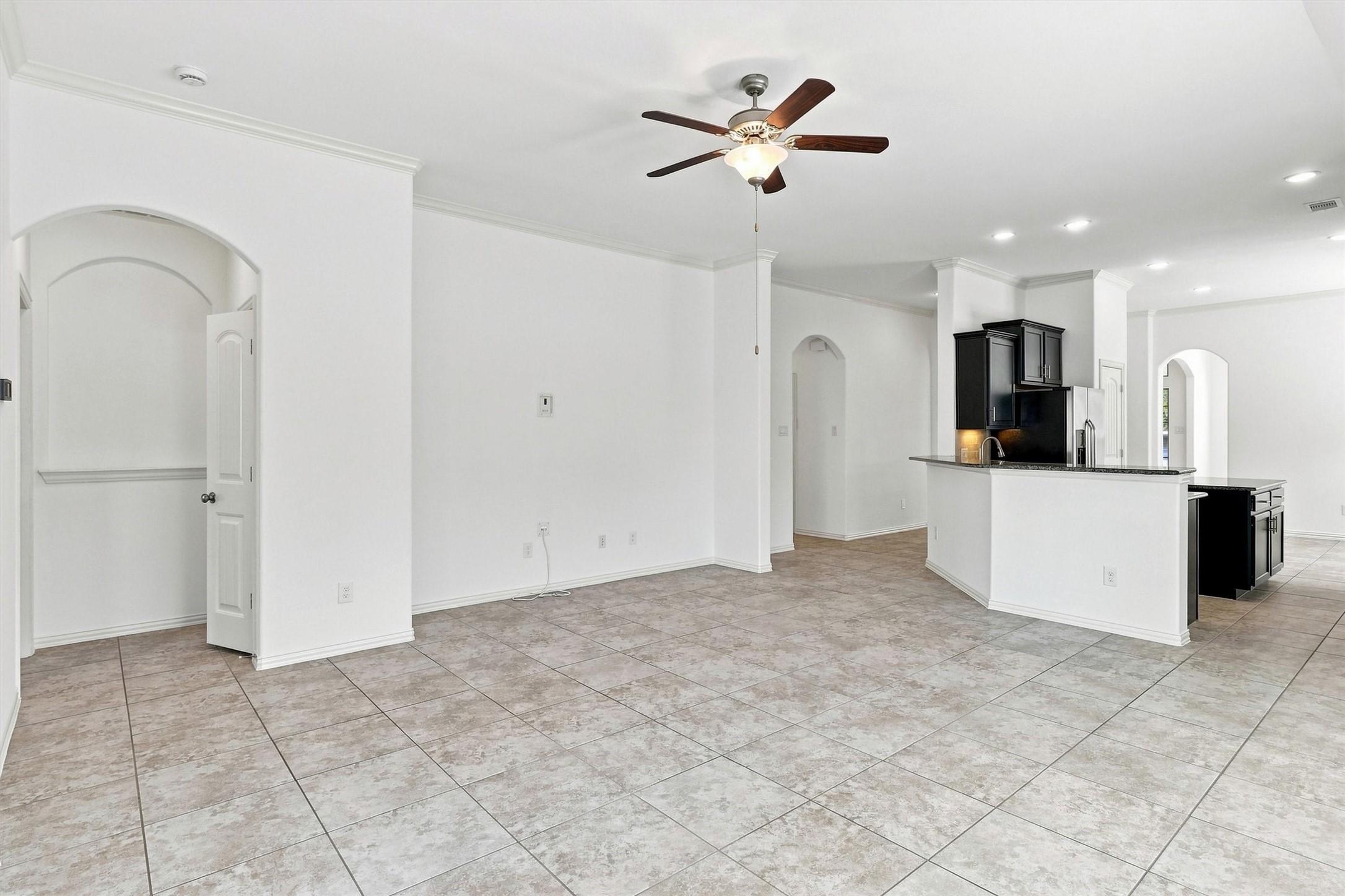 637 Maple Point Drive E Property Photo 20