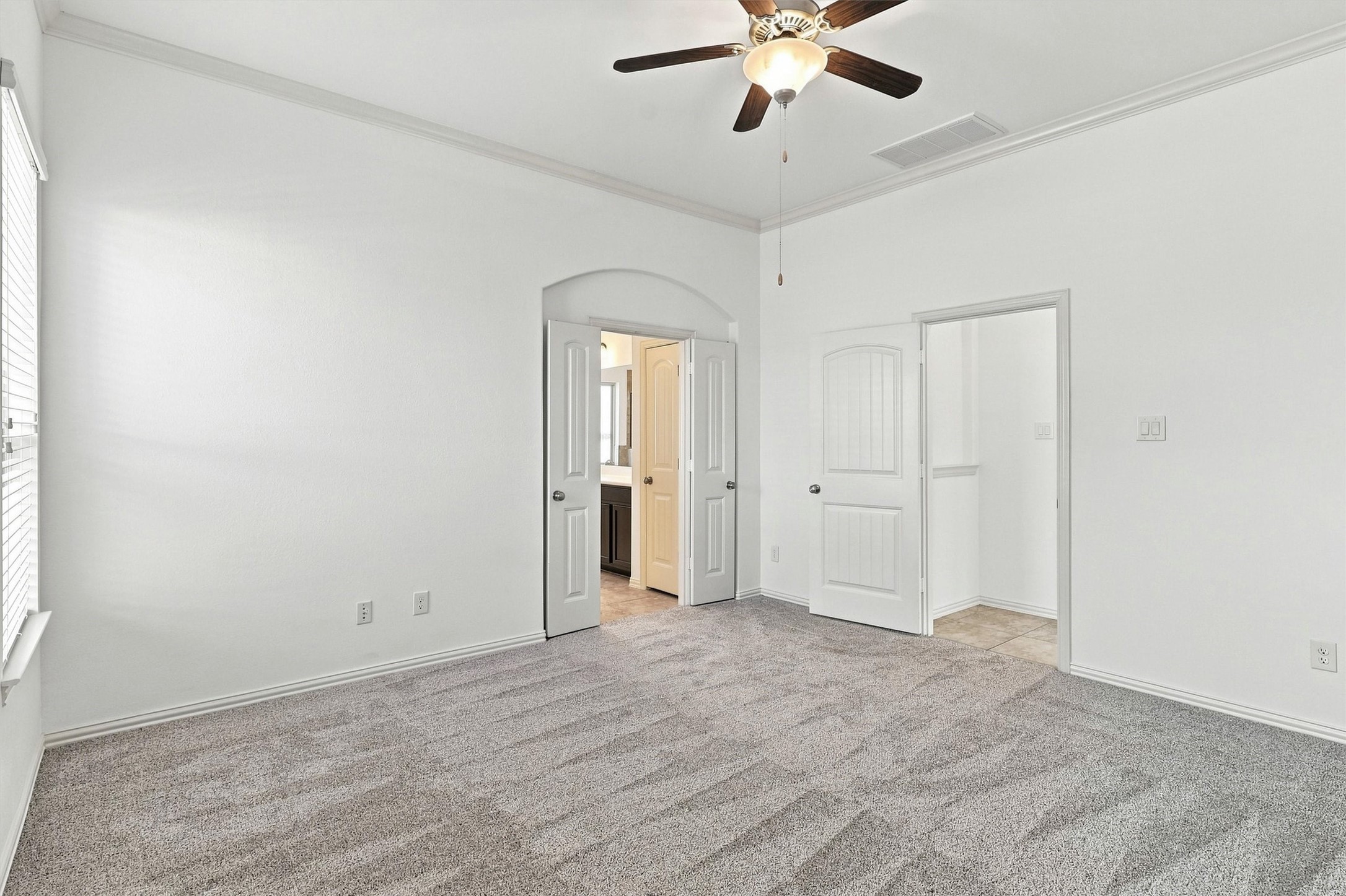 637 Maple Point Drive E Property Photo 23
