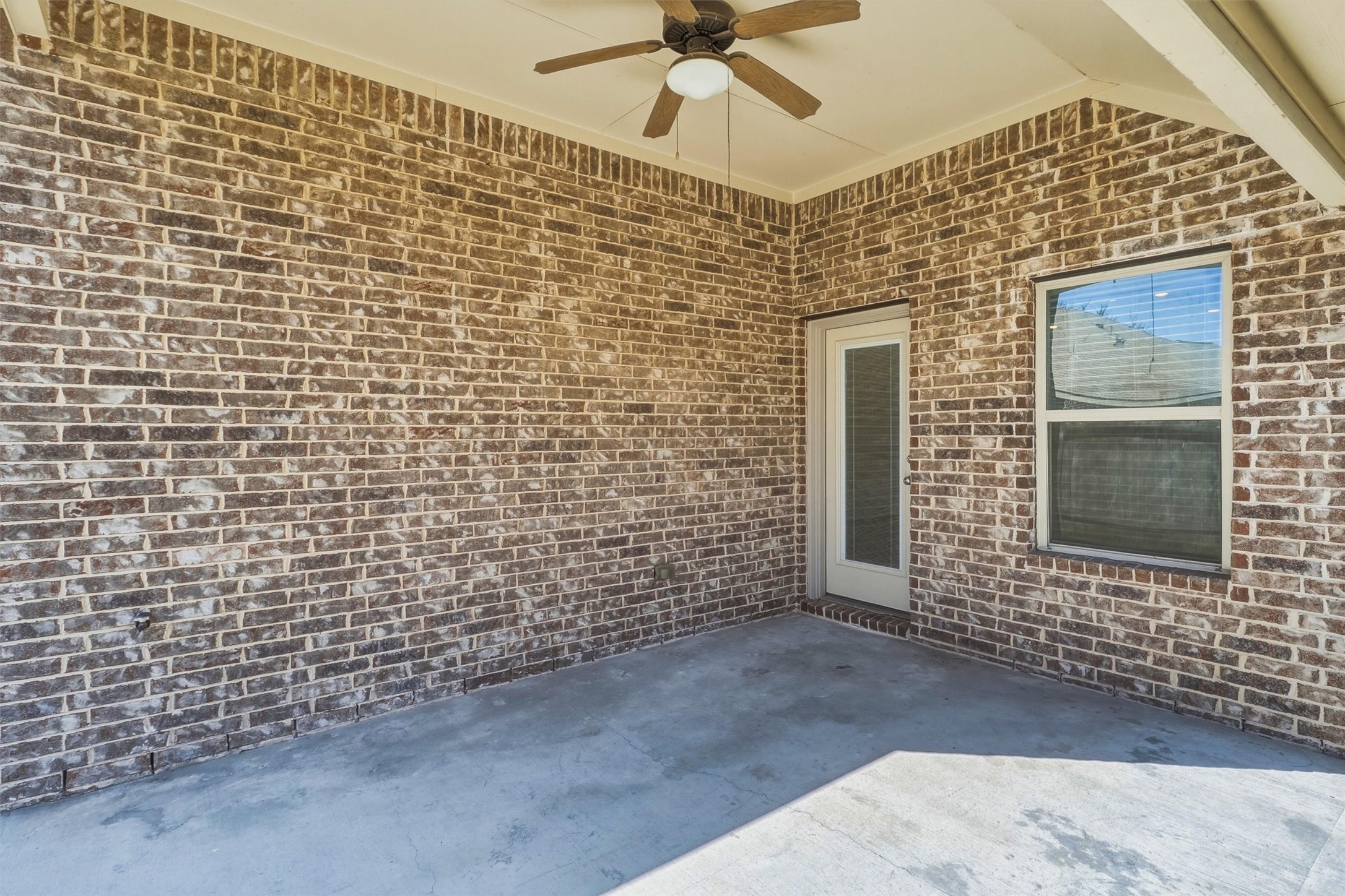 637 Maple Point Drive E Property Photo 44