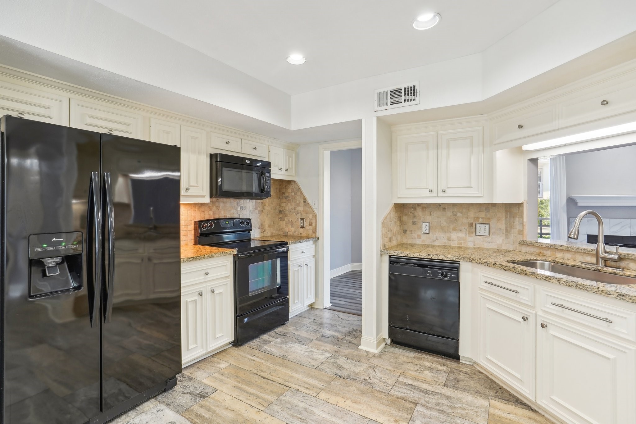 1725 Enterprise Avenue Property Photo 14
