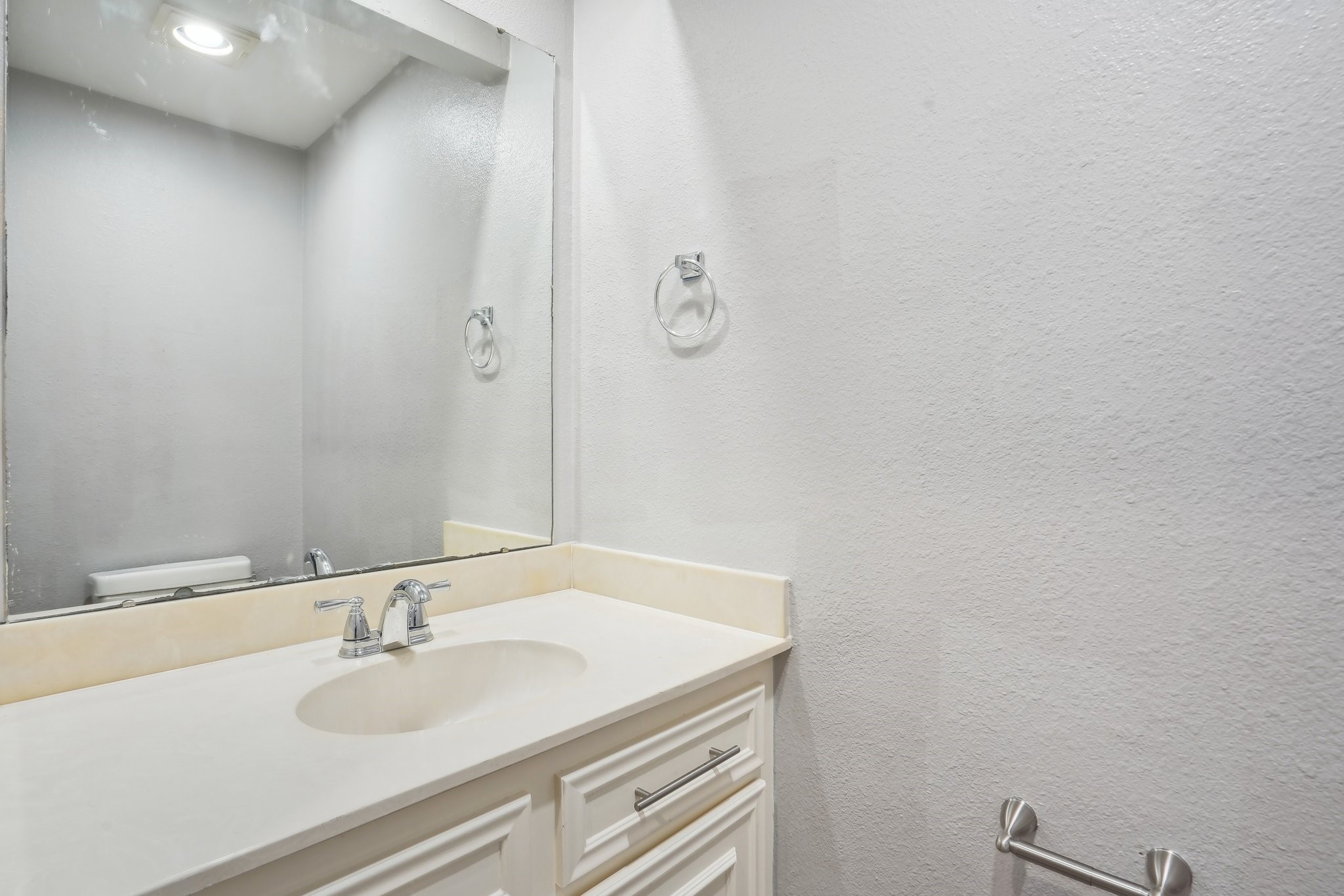 1725 Enterprise Avenue Property Photo 20