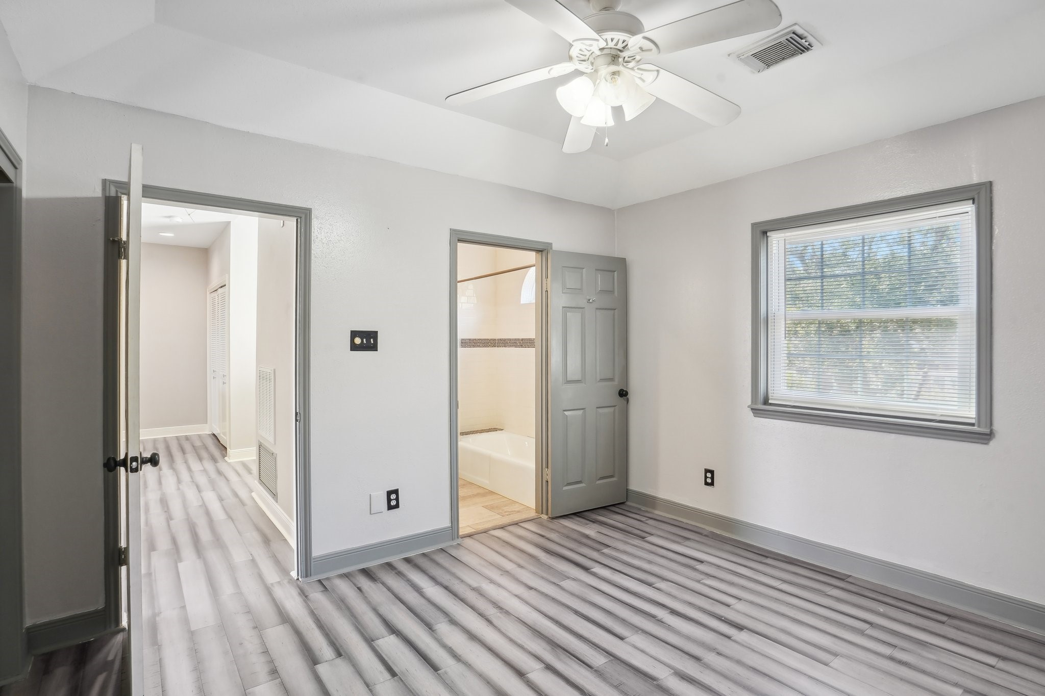 1725 Enterprise Avenue Property Photo 32