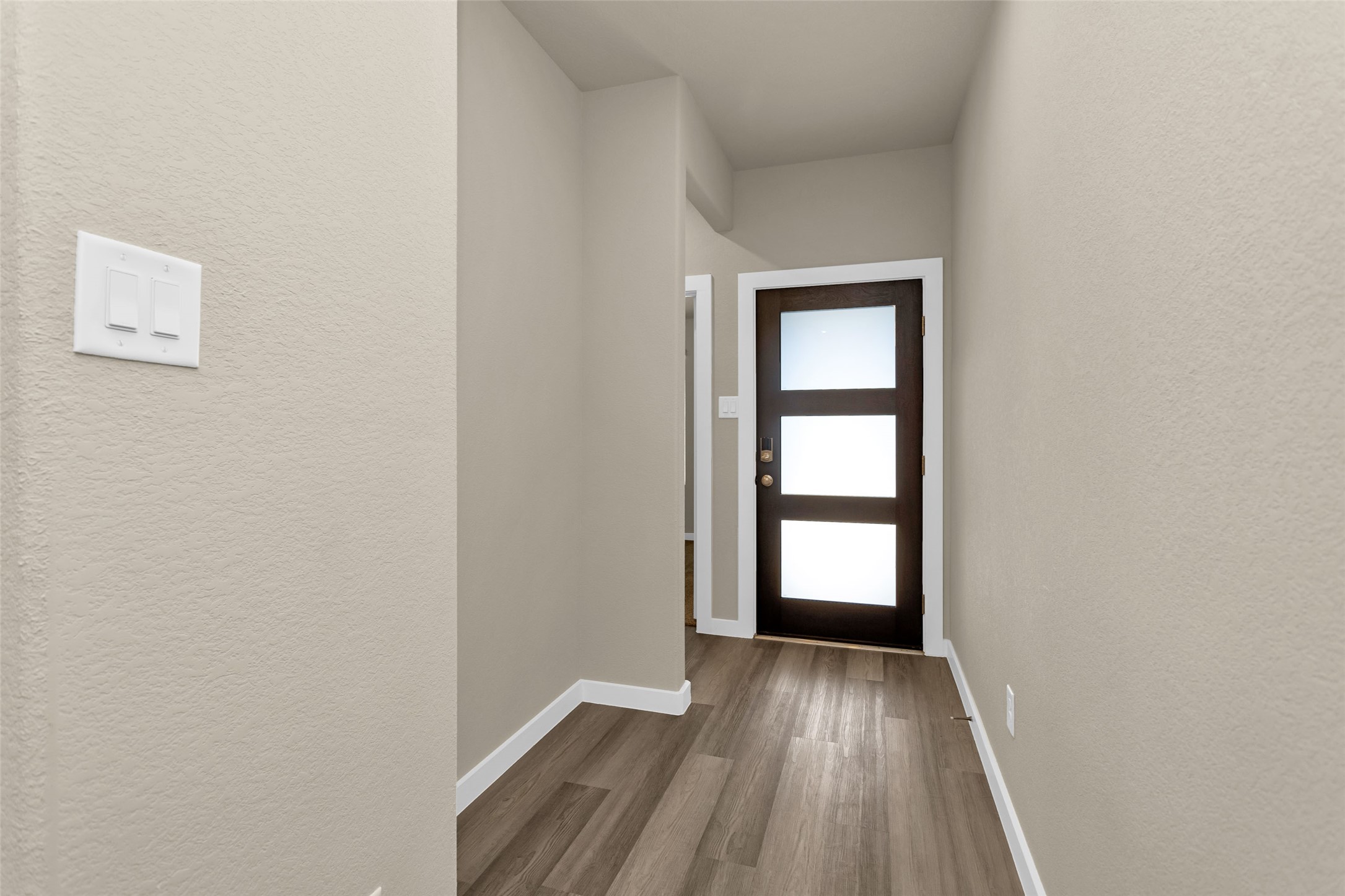 18095 Martin Pines Dr Property Photo 4