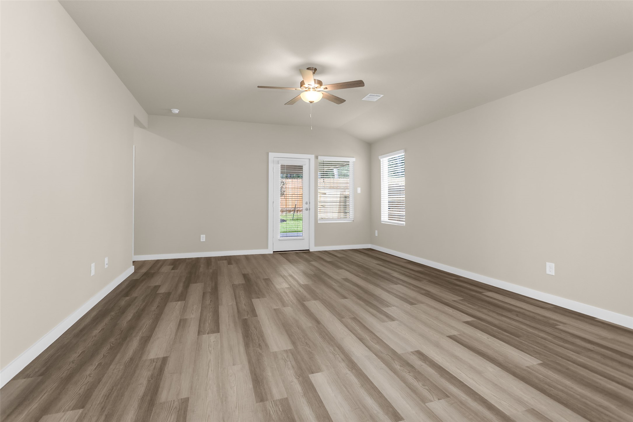 18095 Martin Pines Dr Property Photo 17