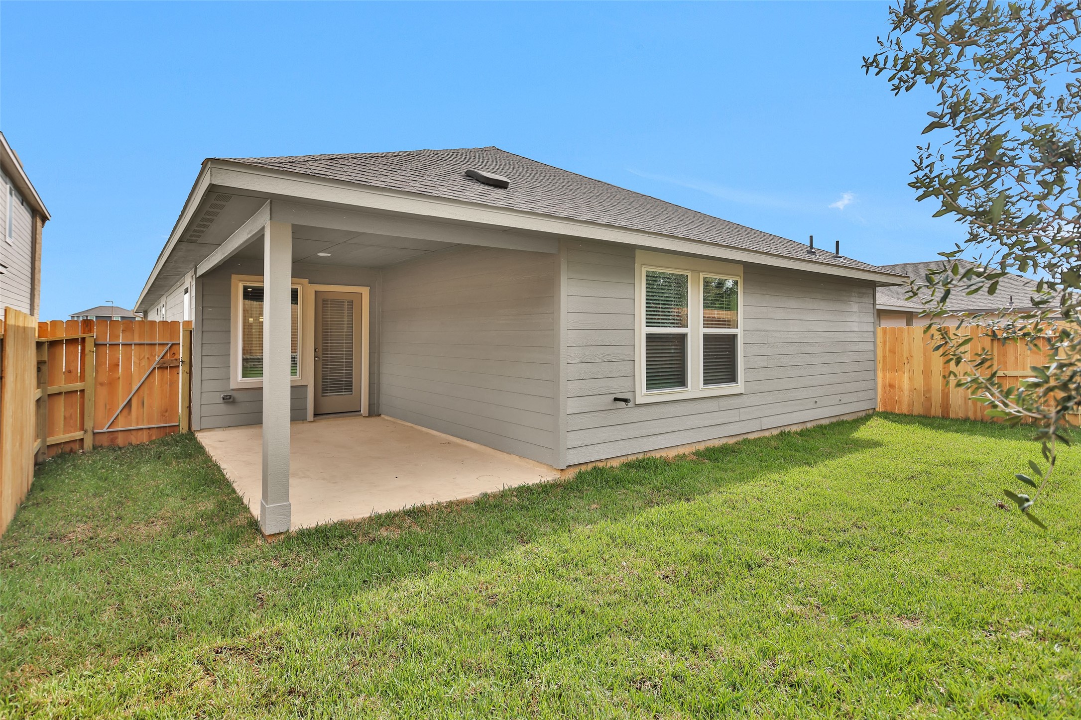 18095 Martin Pines Dr Property Photo 29