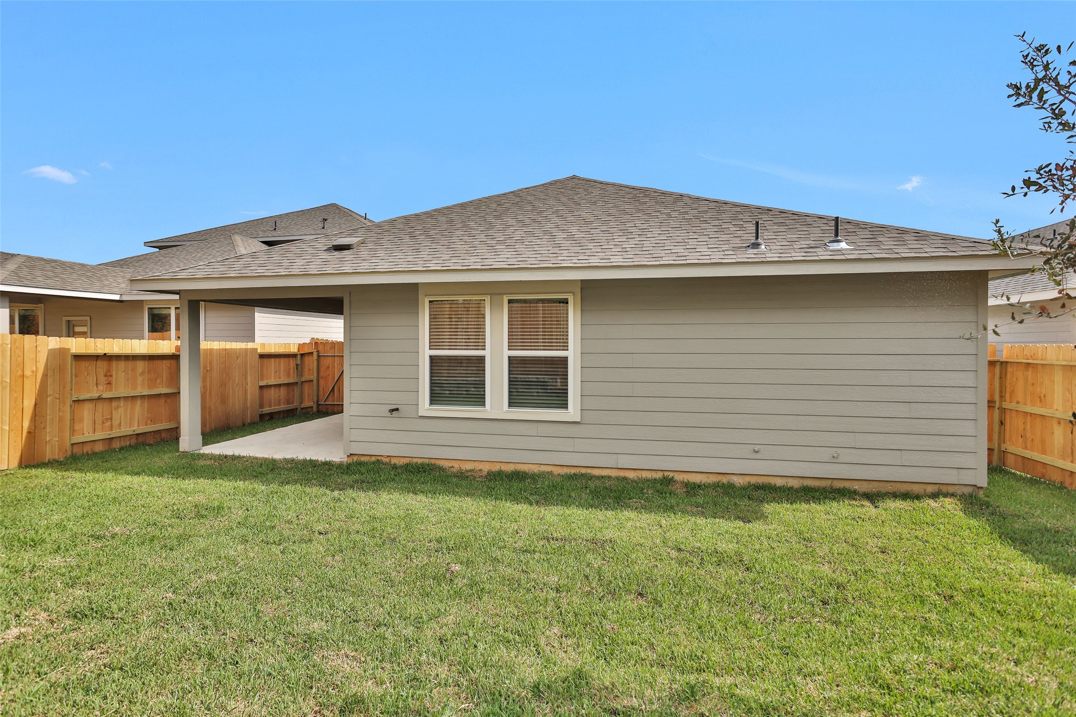 18095 Martin Pines Dr Property Photo 30