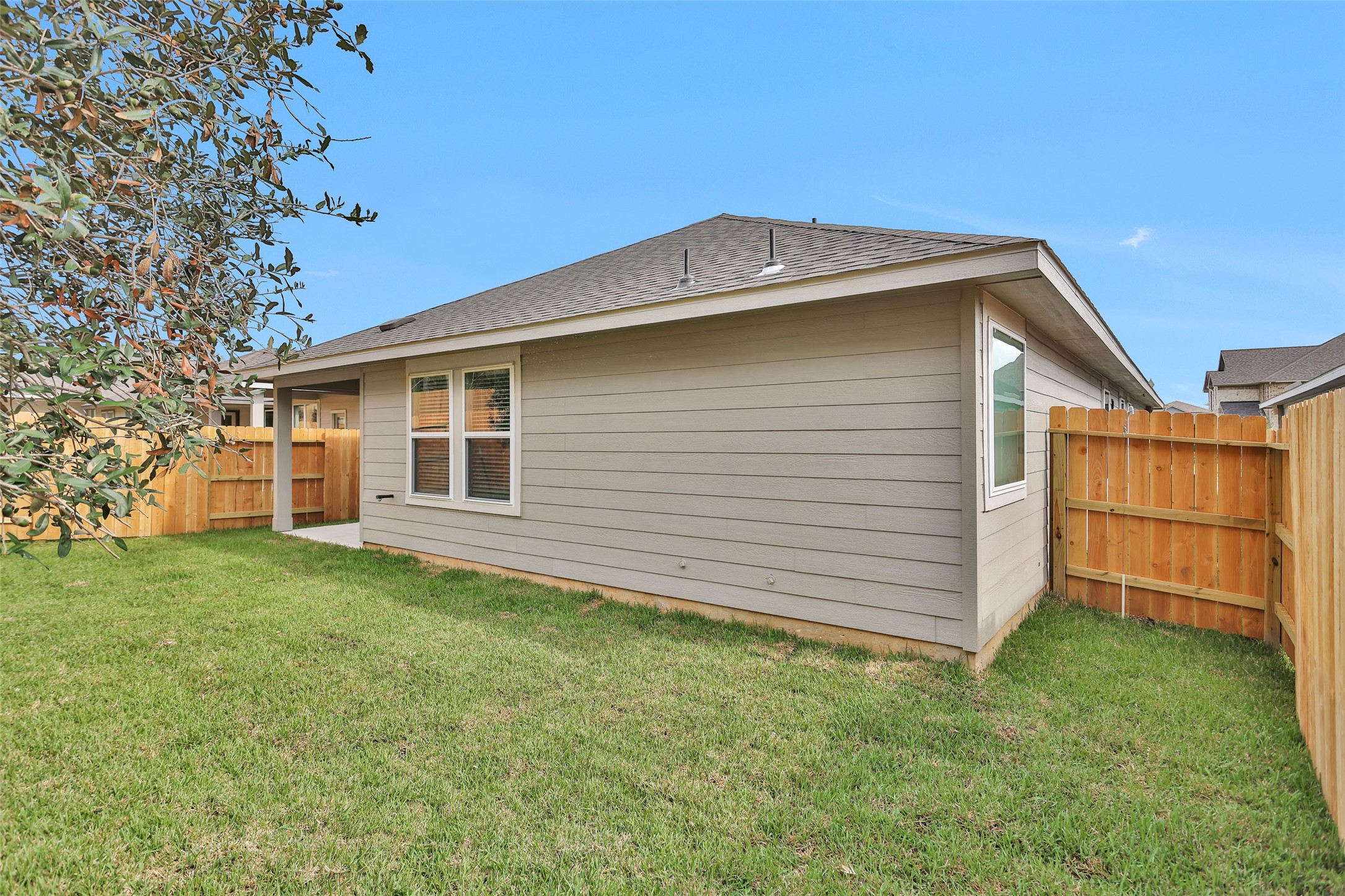 18095 Martin Pines Dr Property Photo 32