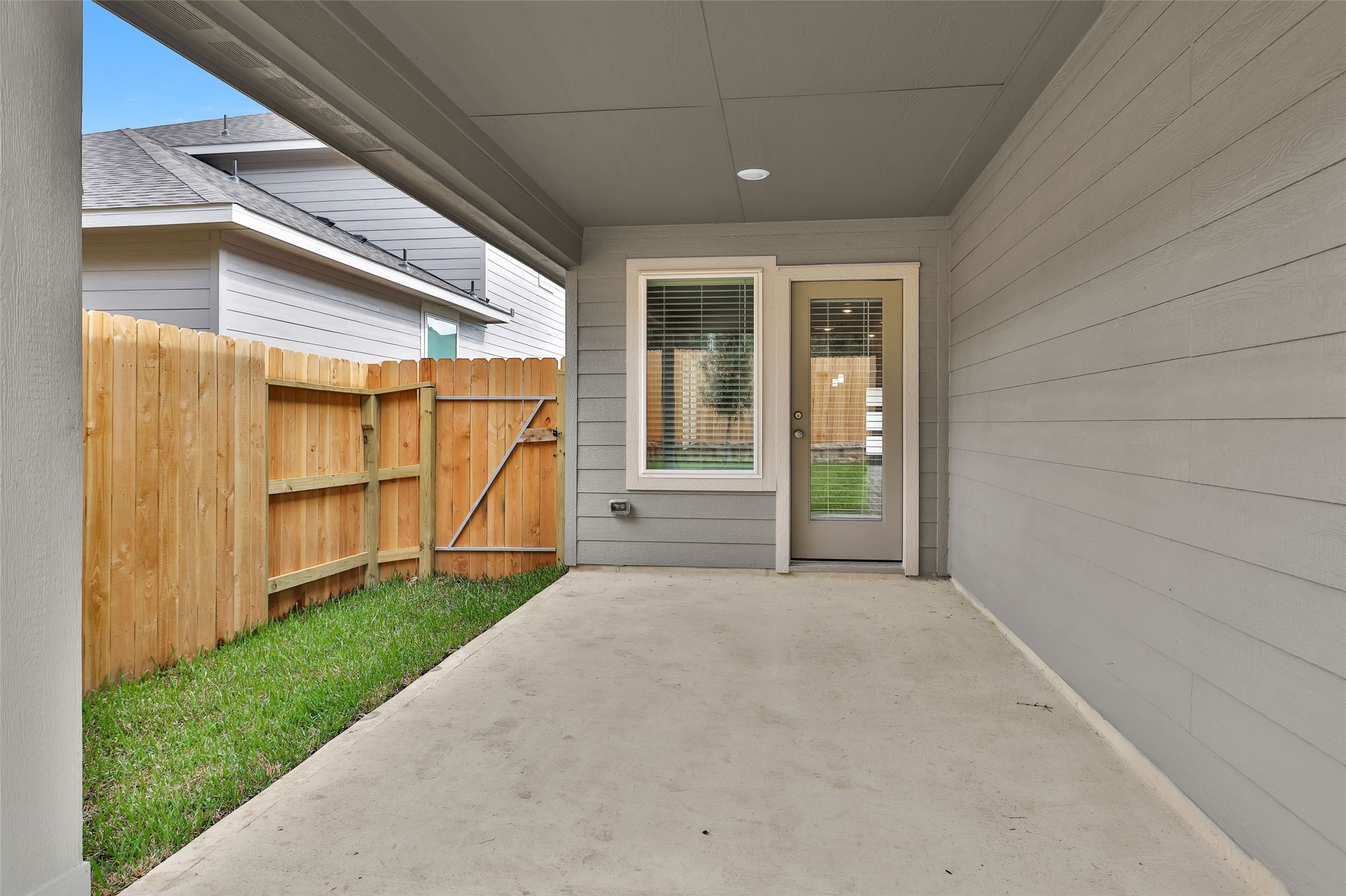 18095 Martin Pines Dr Property Photo 34