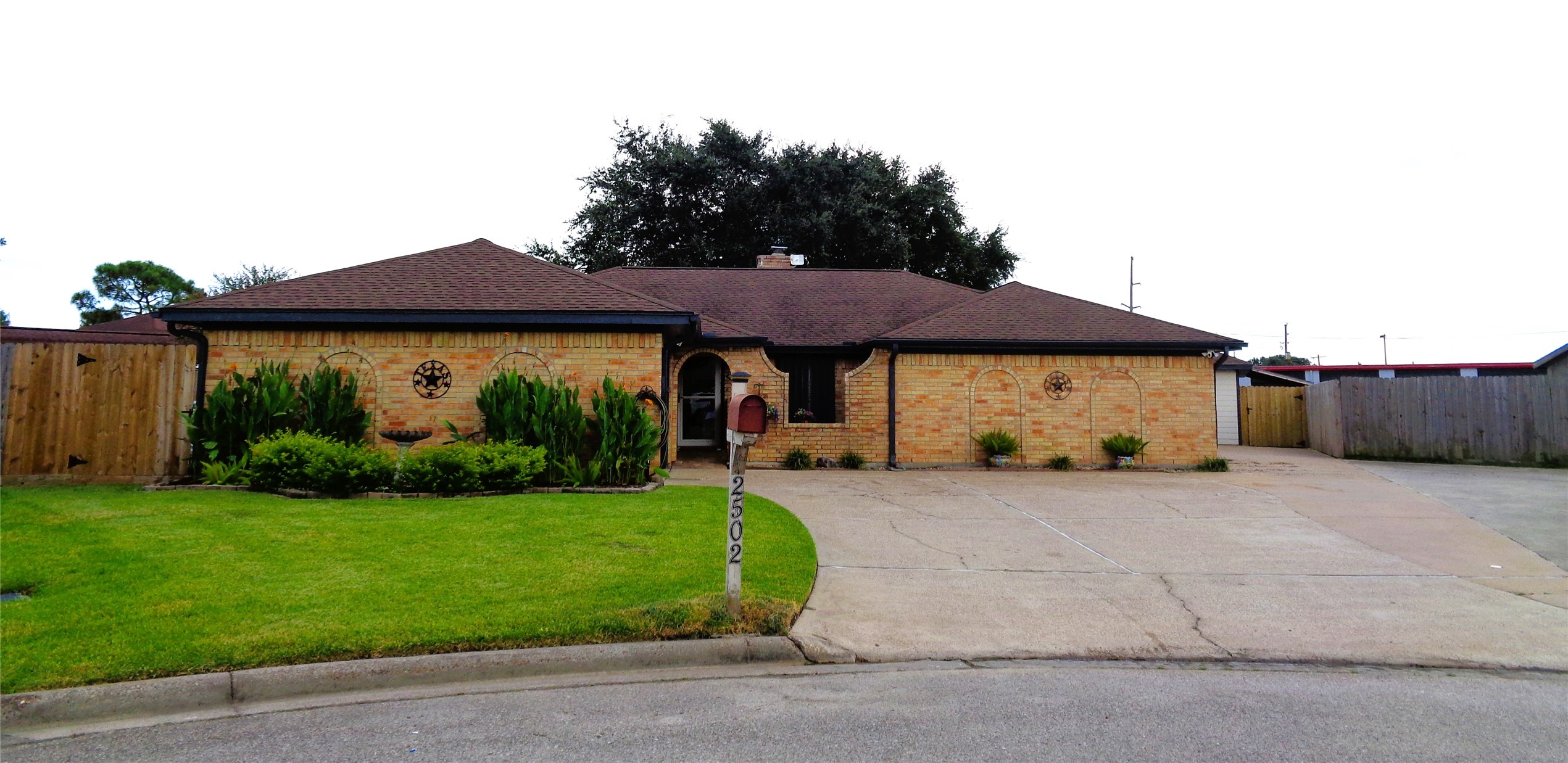 2502 20th Street N Property Photo 2