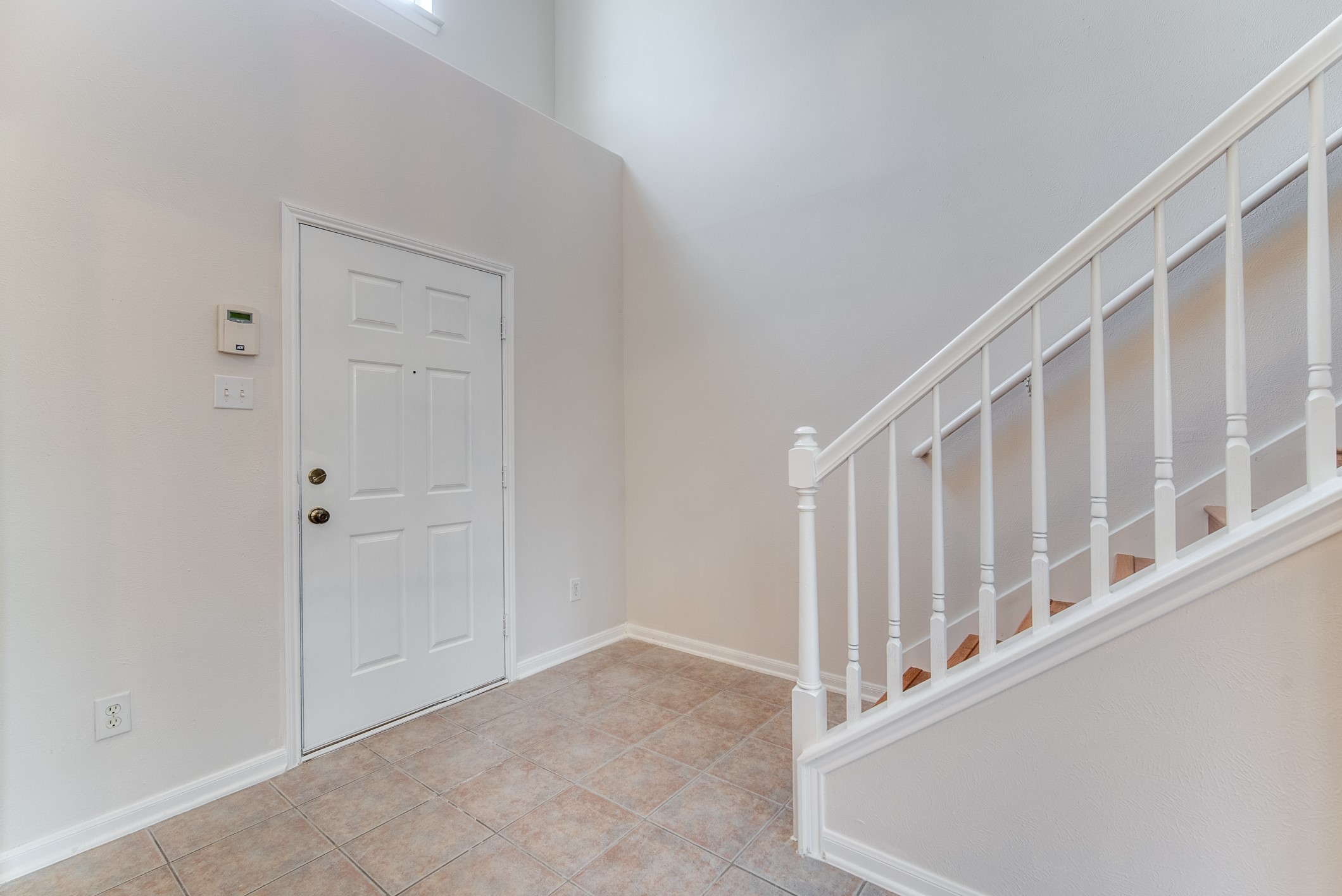 1907 Glen Eden Court Property Photo 6