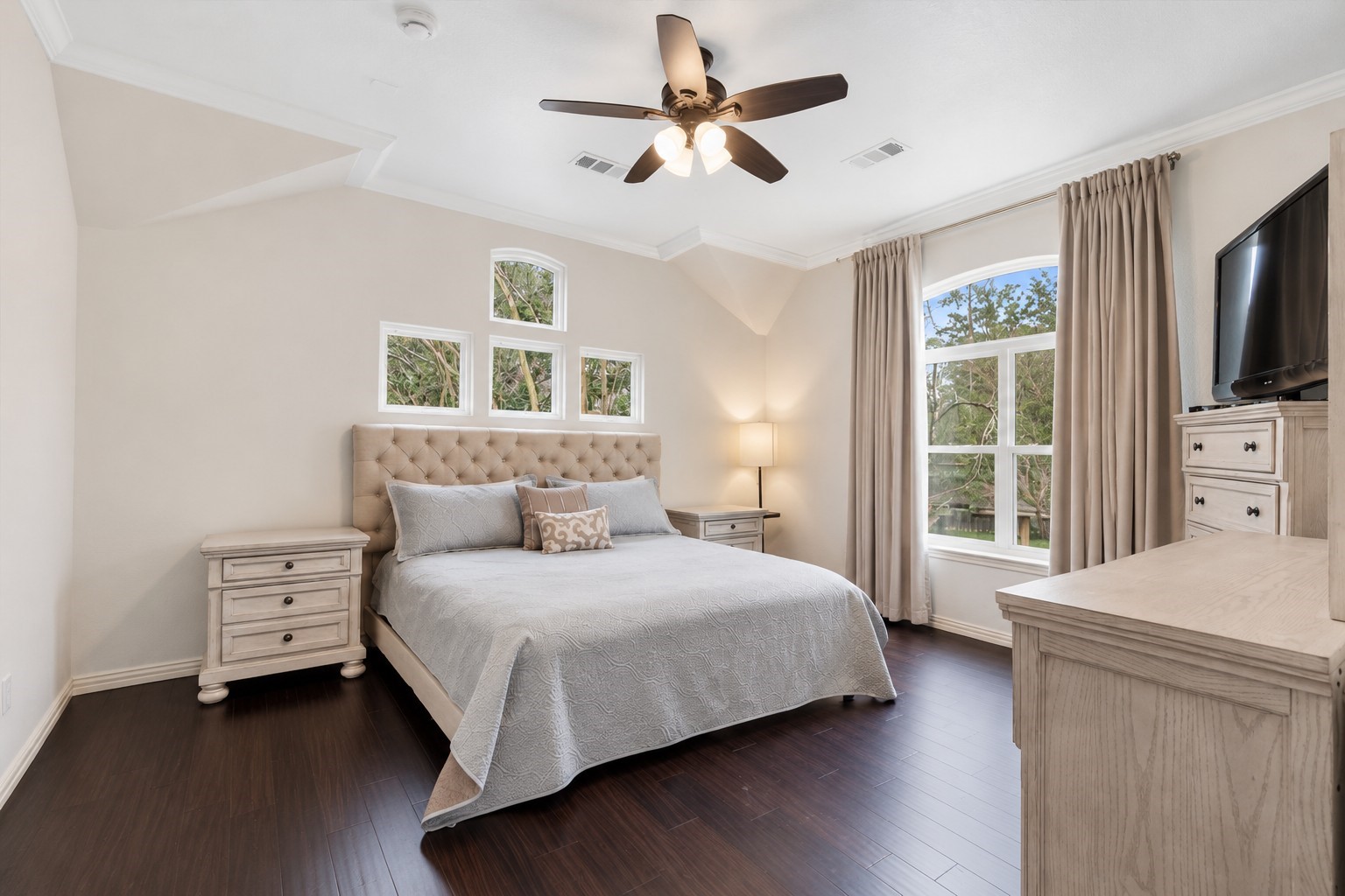 215 Wisteria Walk Circle Property Photo 12