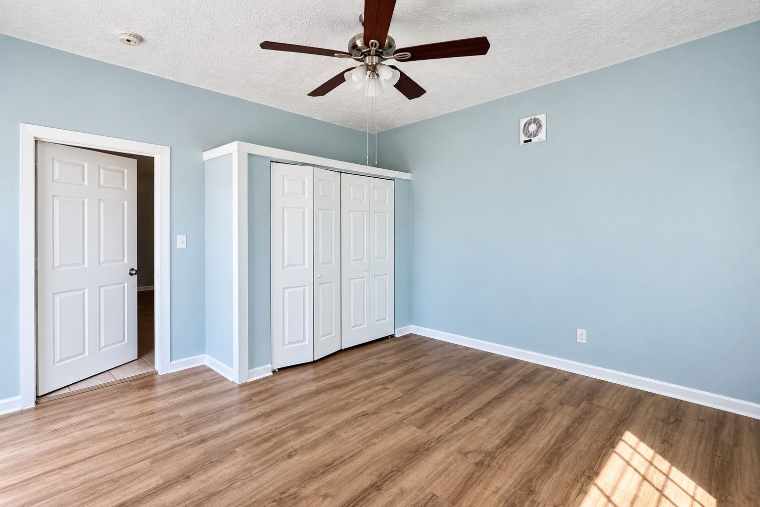 1810 24th St 2 Property Photo 6