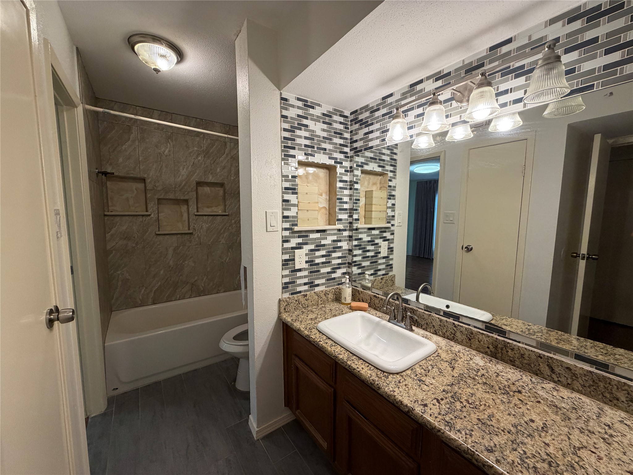 6602 Harbor Town Drive 308 Property Photo 15