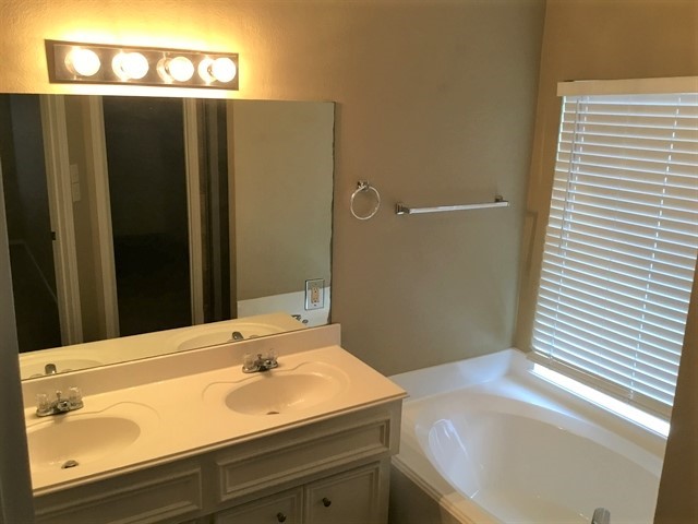 2411 Morgan Ridge Lane Property Photo 9