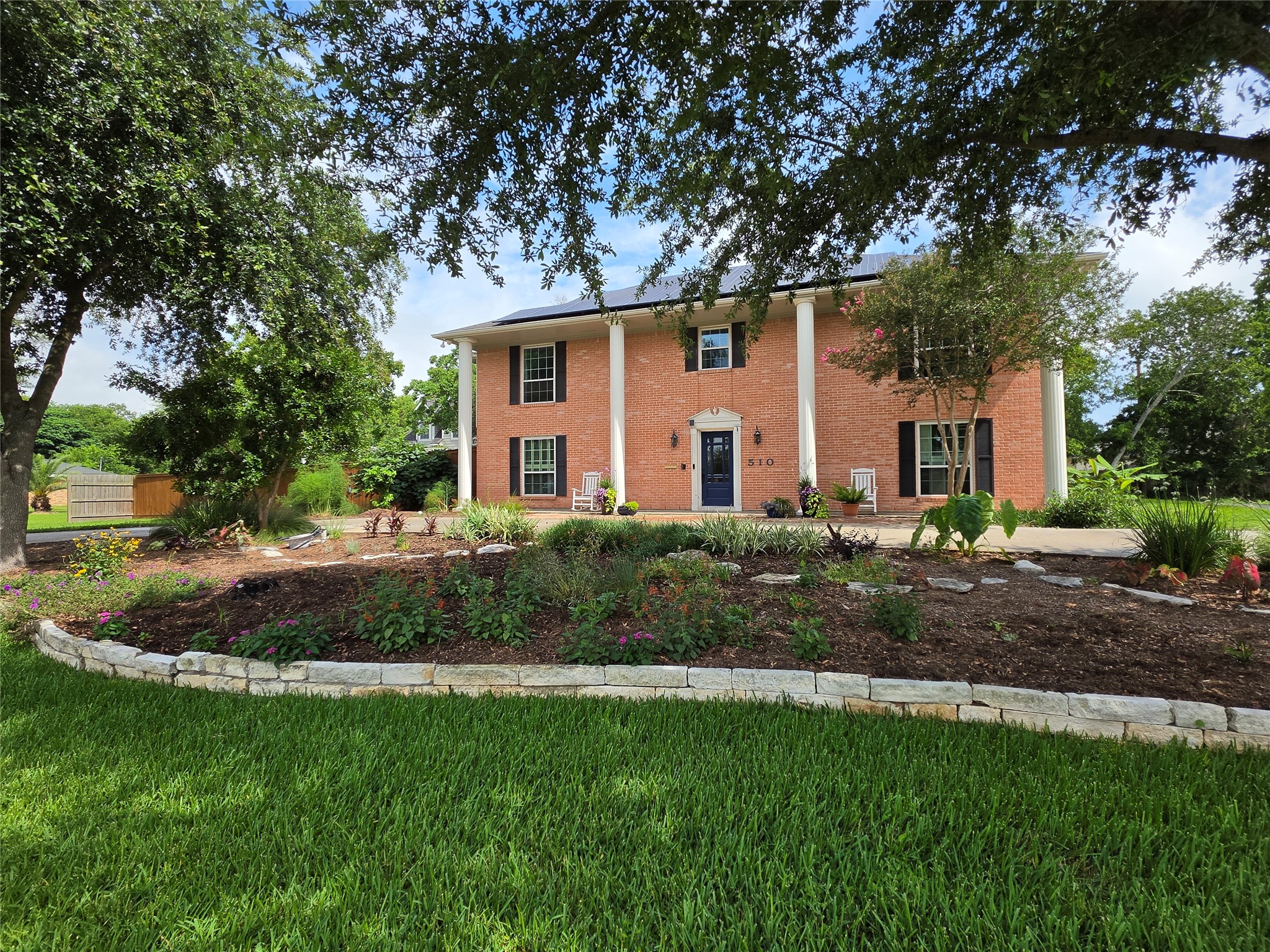 510 Shore Acres Boulevard Property Photo 2