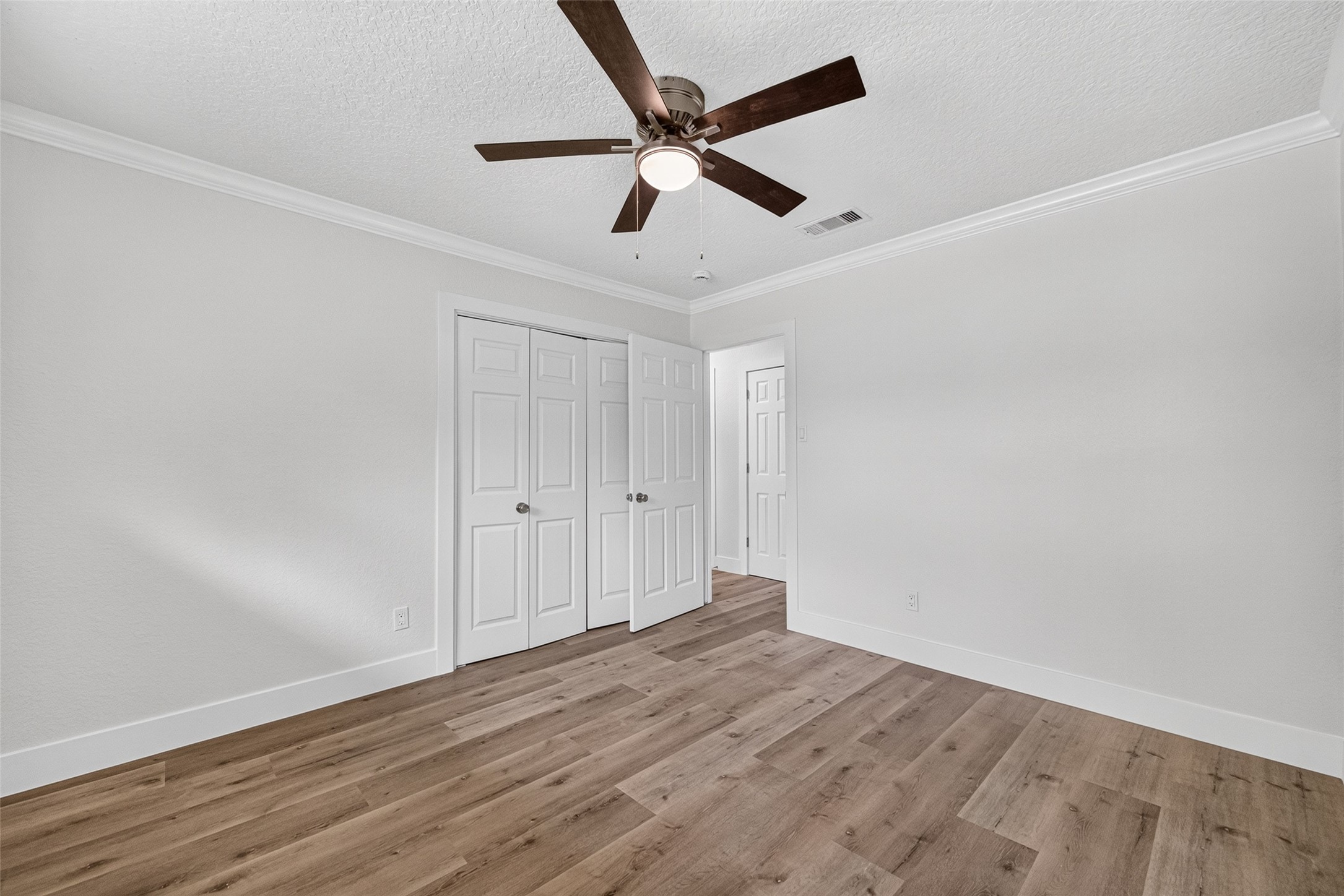218 Bay Colony Circle Property Photo 14