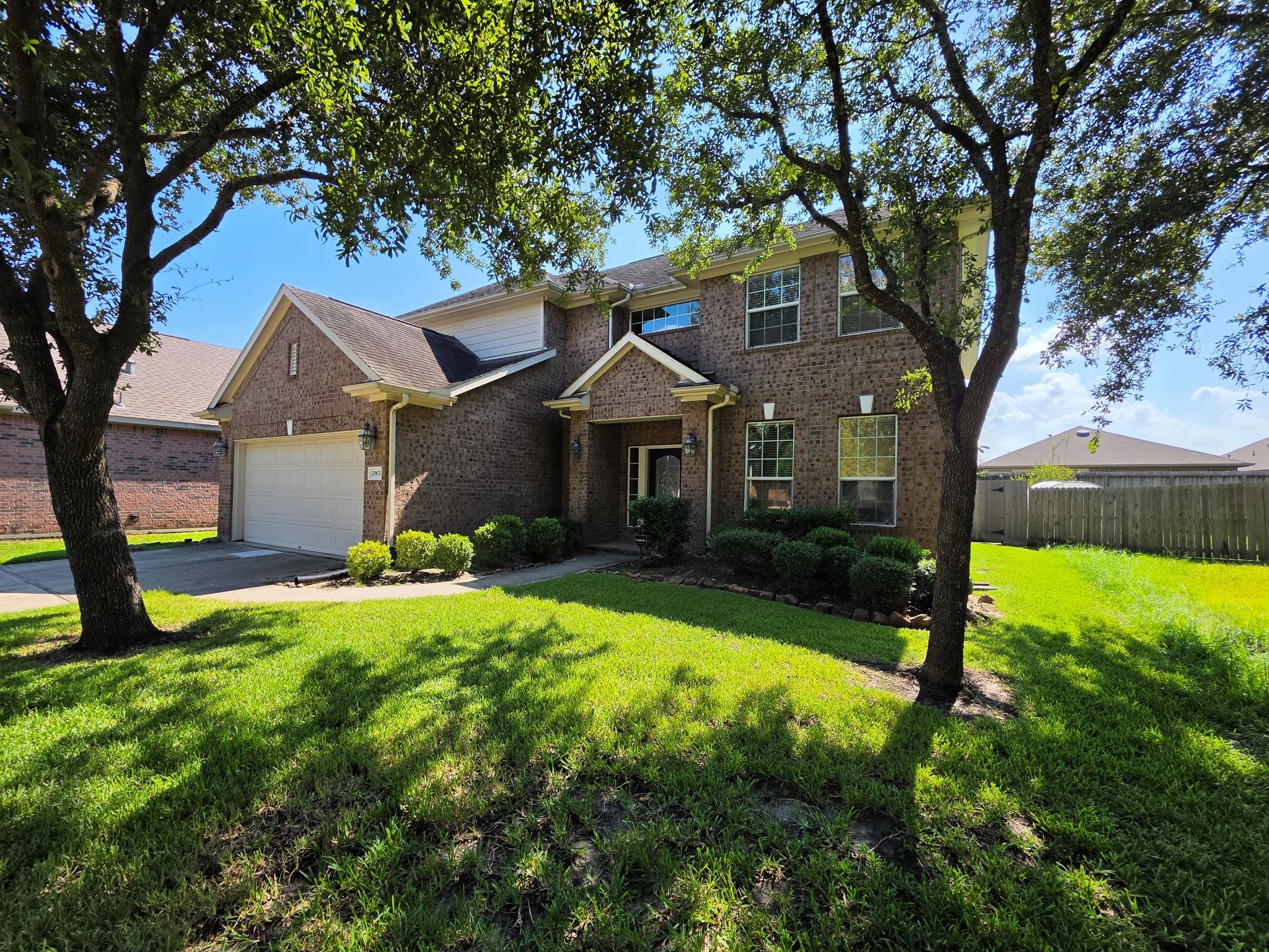 20676 Oakhurst Meadows Drive Property Photo 4
