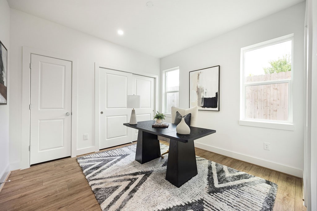 1719 Mary Street Property Photo 4