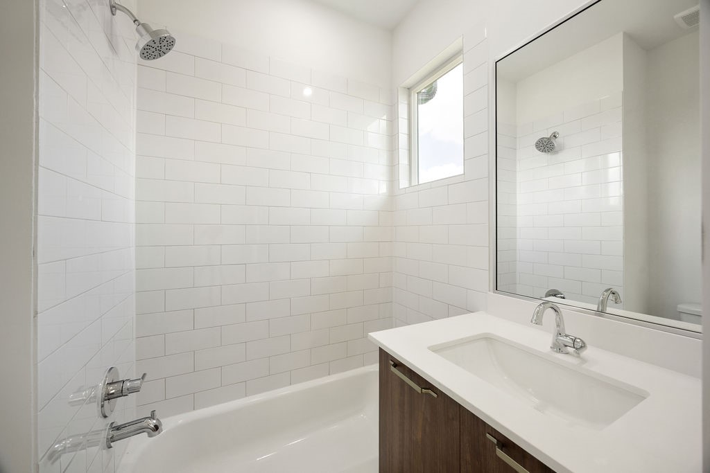 1719 Mary Street Property Photo 18