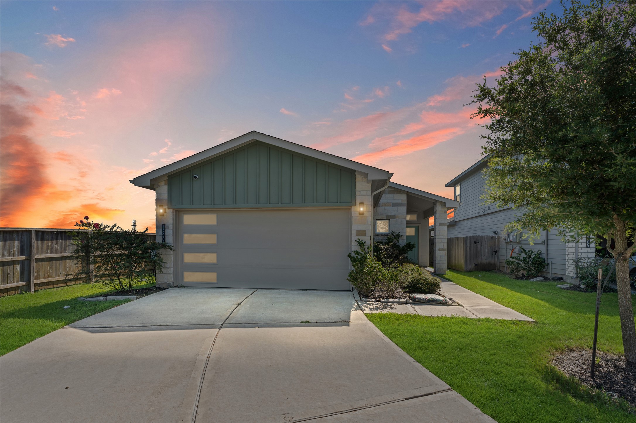 12503 Newport Arch Lane Property Photo 2