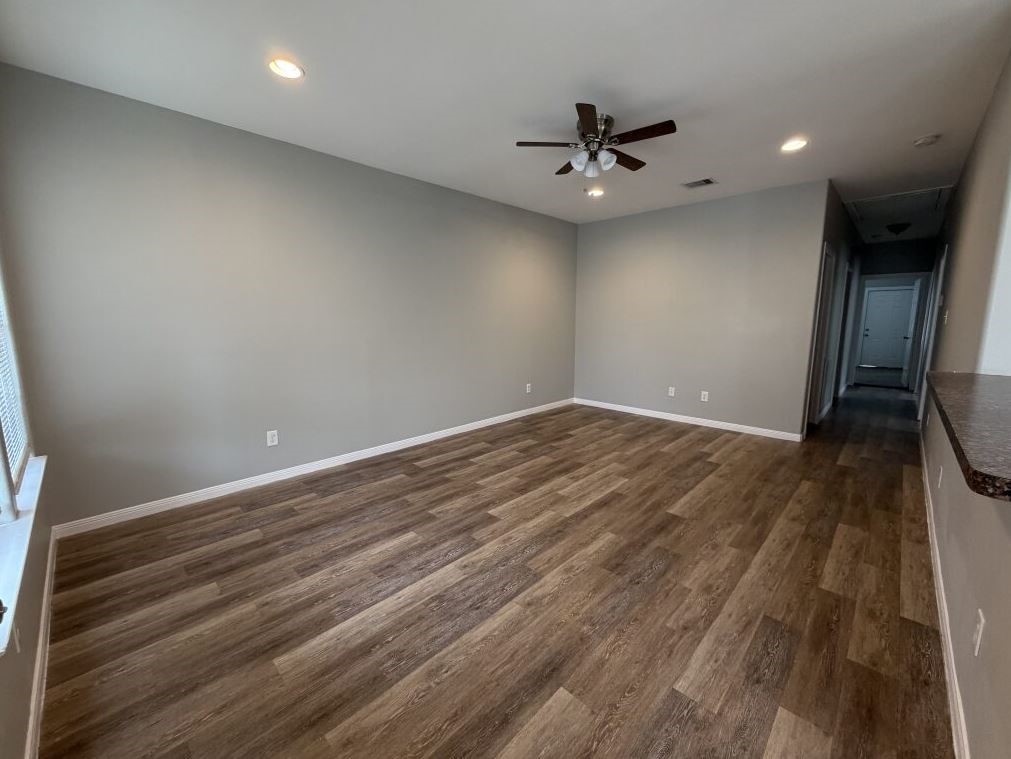 3118 Barberry Drive B Property Photo 4