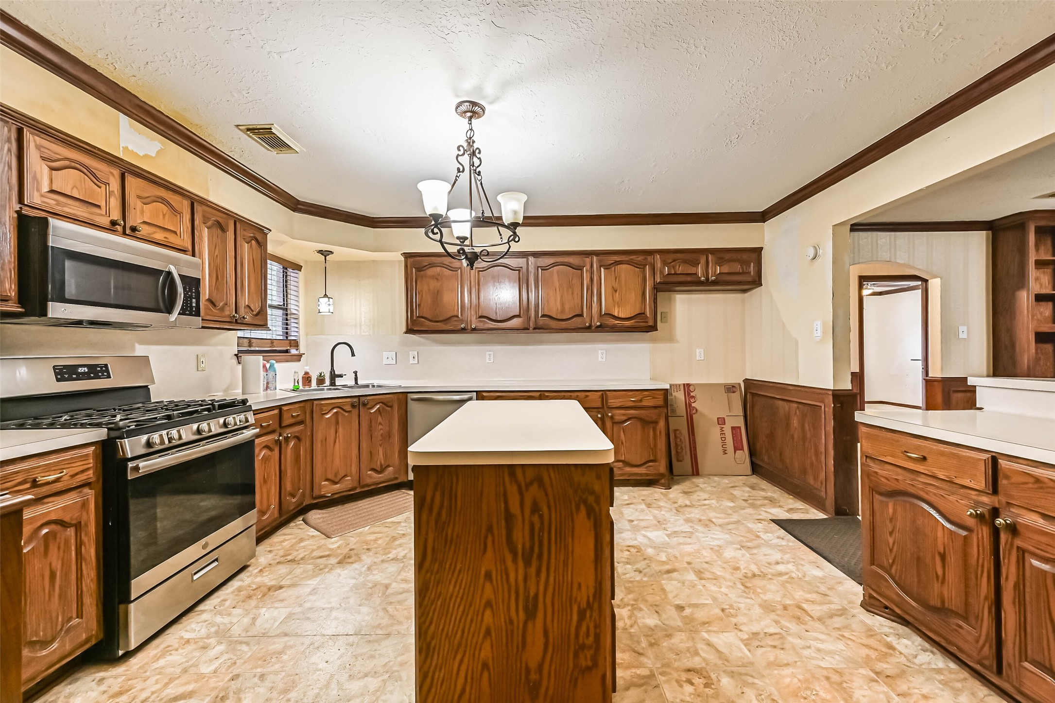 7003 Amie Lane Cr879 Property Photo 13