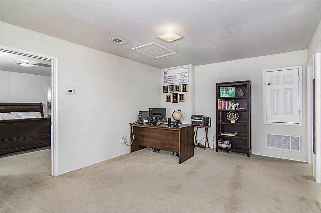 8102 Yaupon View Drive Property Photo 23