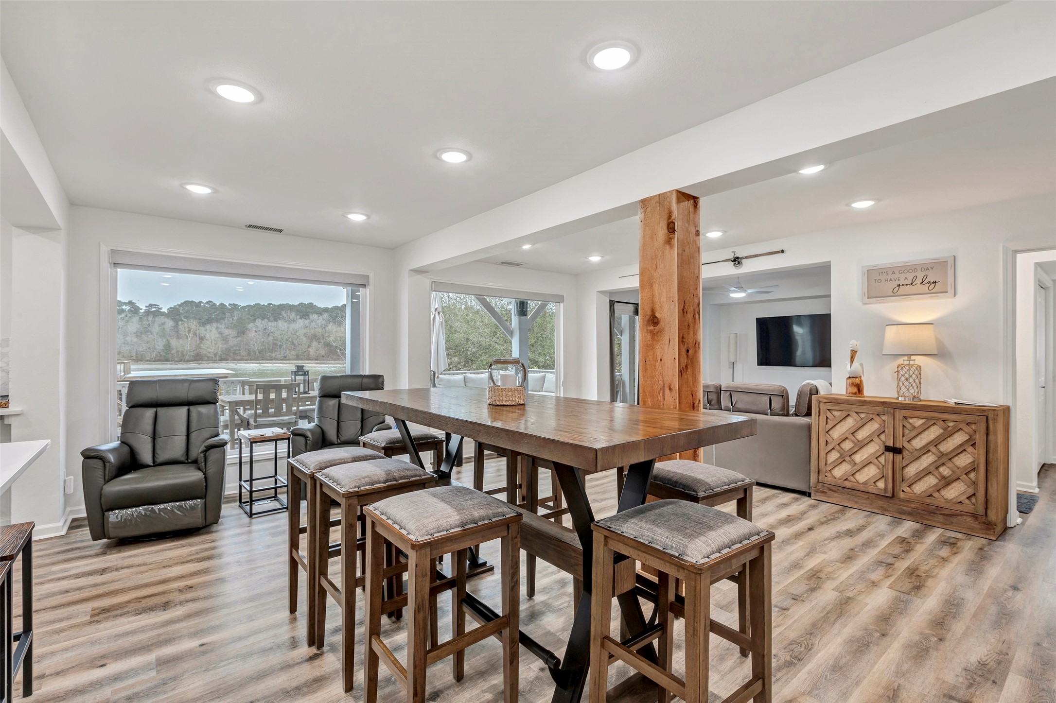 60 Edgewater Way Property Photo 8