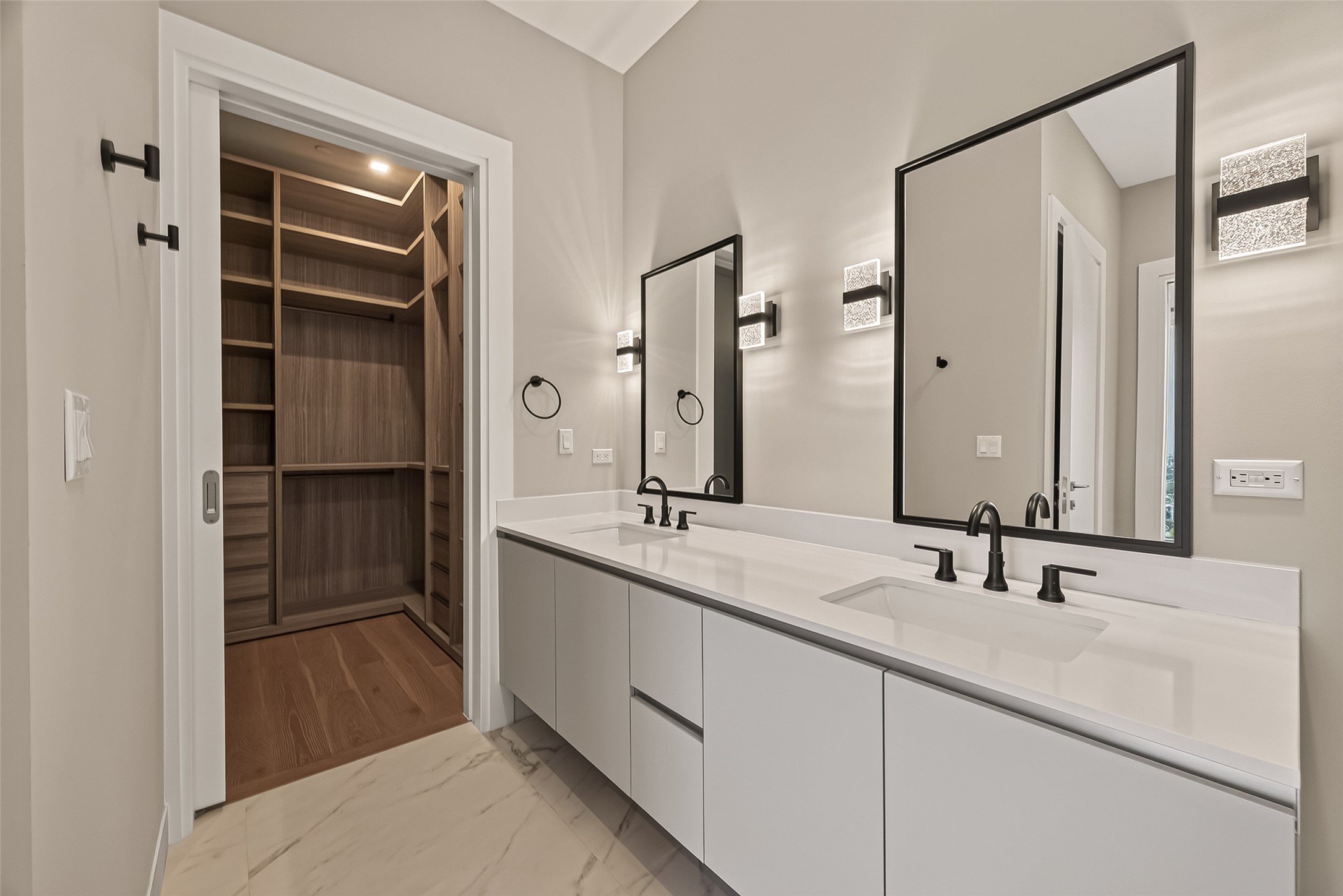 1711 Allen Parkway 2203 Property Photo 23