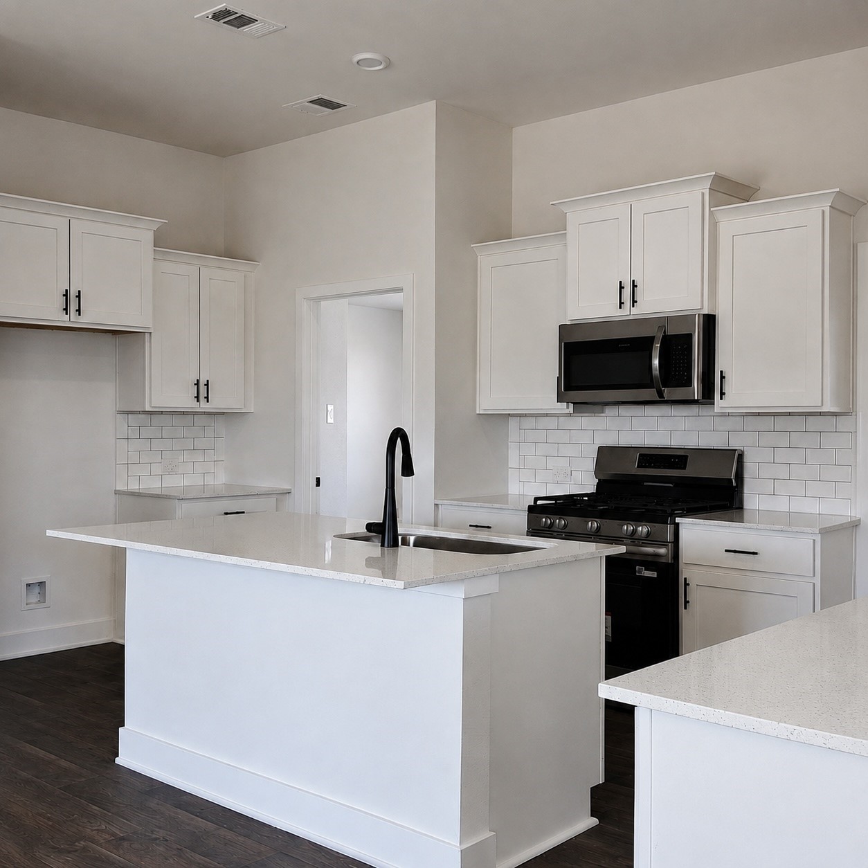 2241 W Post Oak Circle Property Photo 2