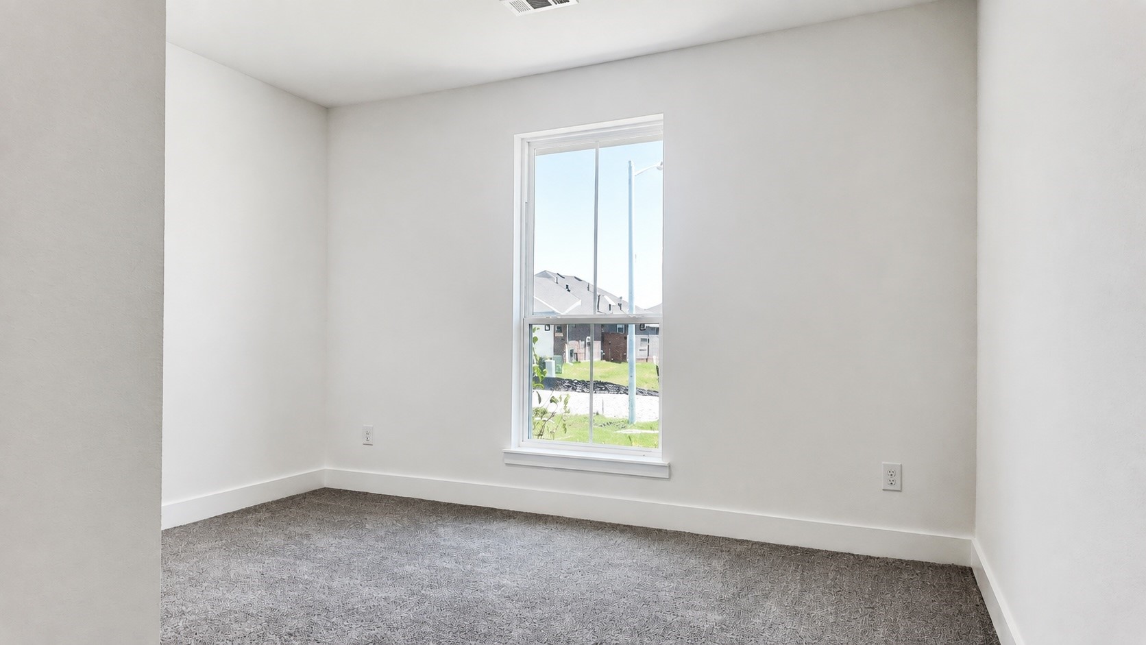 2241 W Post Oak Circle Property Photo 8