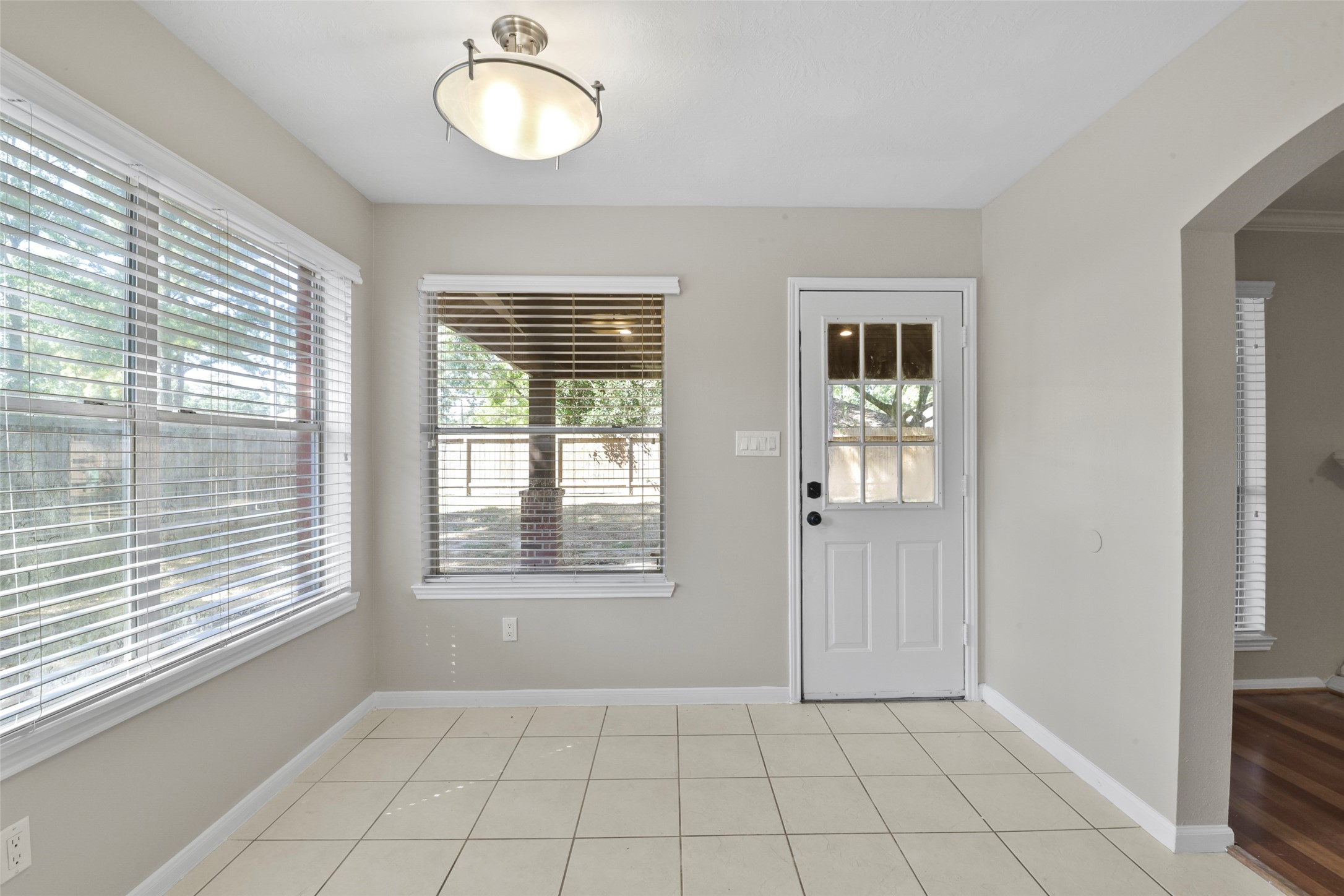 2003 Whitelaw Drive Property Photo 12