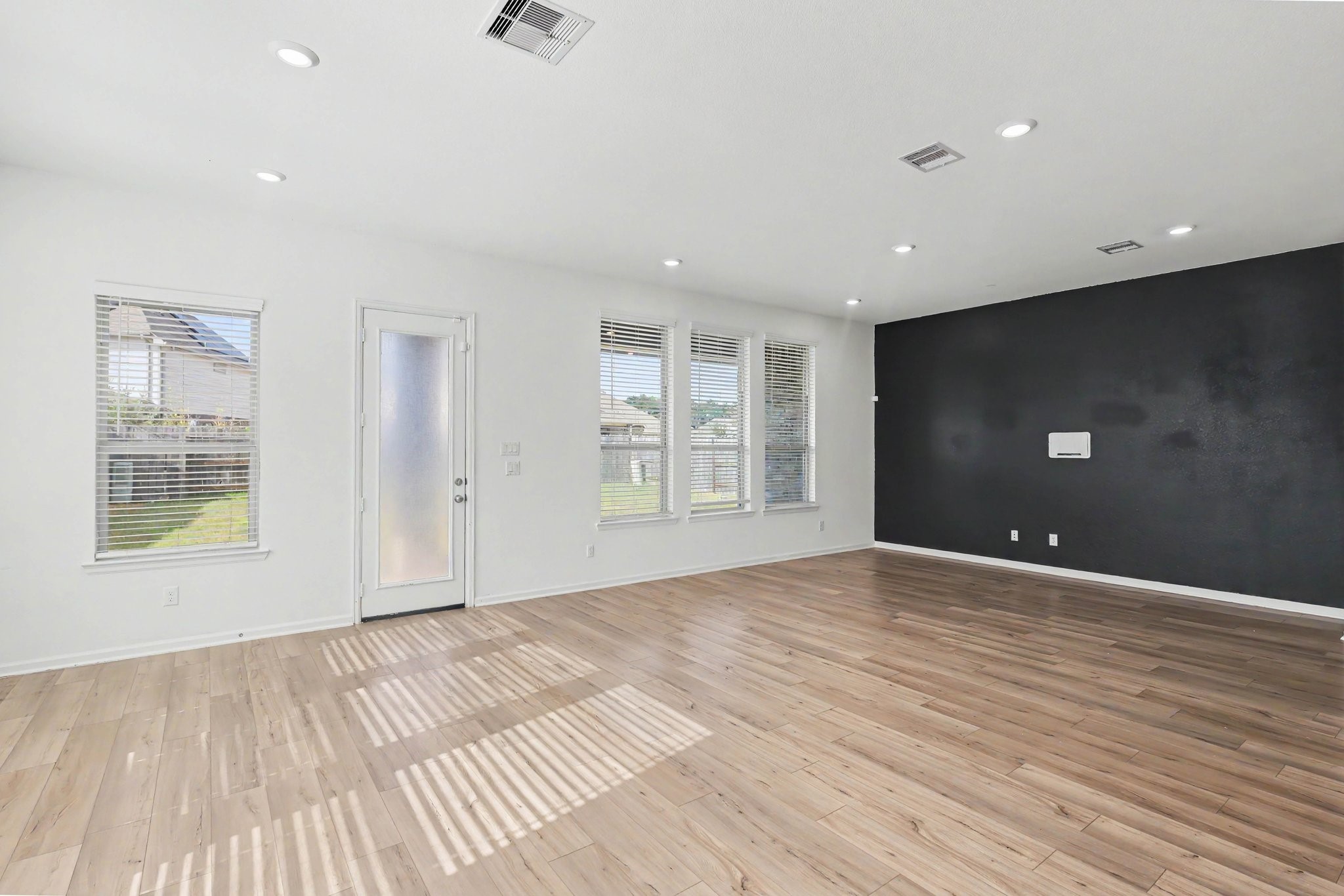 9407 Sea Star Lane Property Photo 5