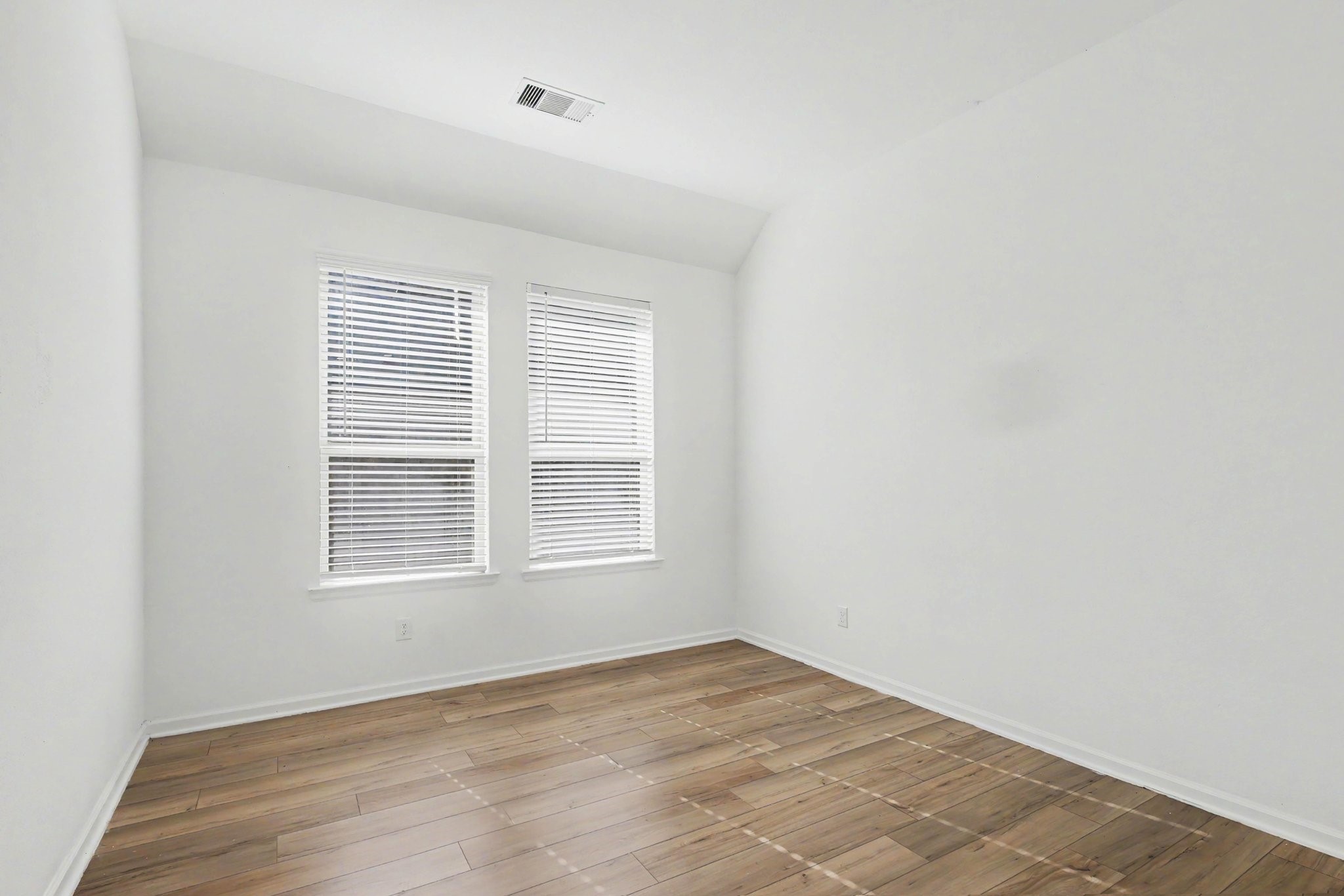 9407 Sea Star Lane Property Photo 8