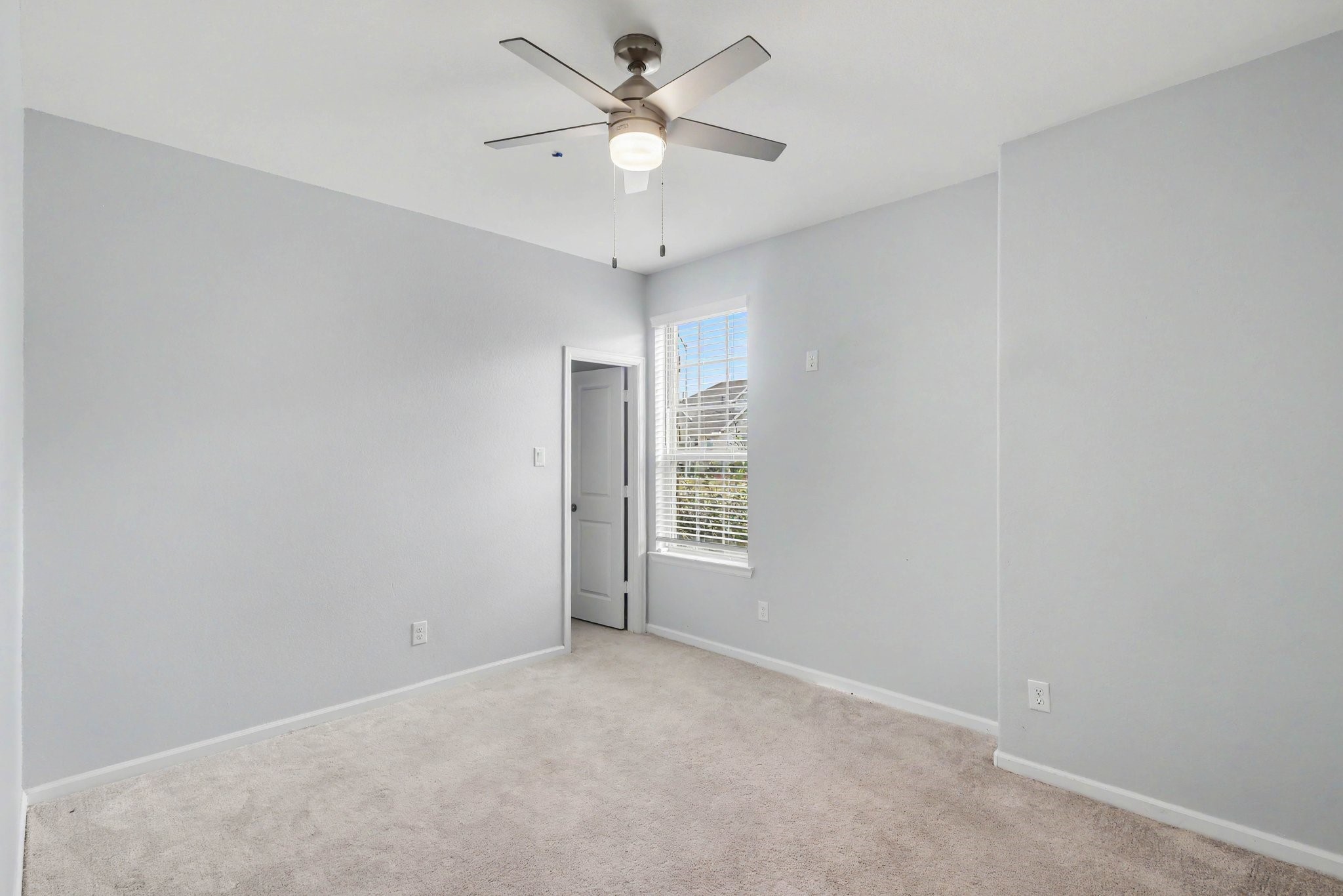 9407 Sea Star Lane Property Photo 12