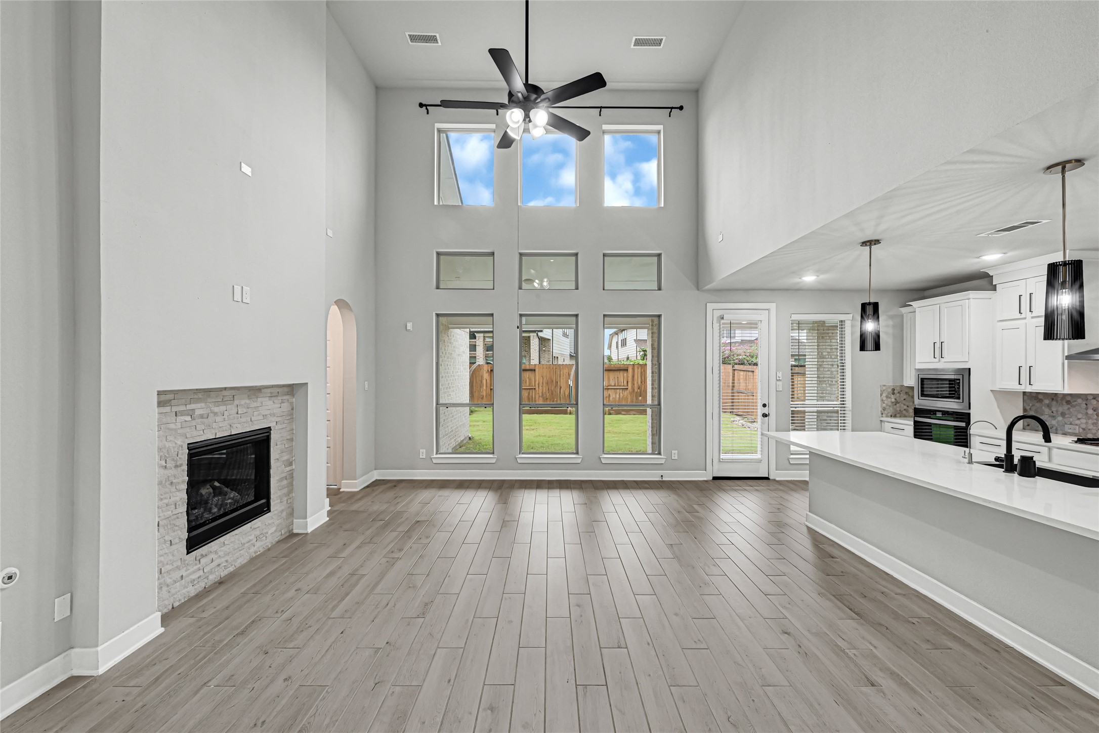 2842 Acacia Grove Drive Property Photo 8