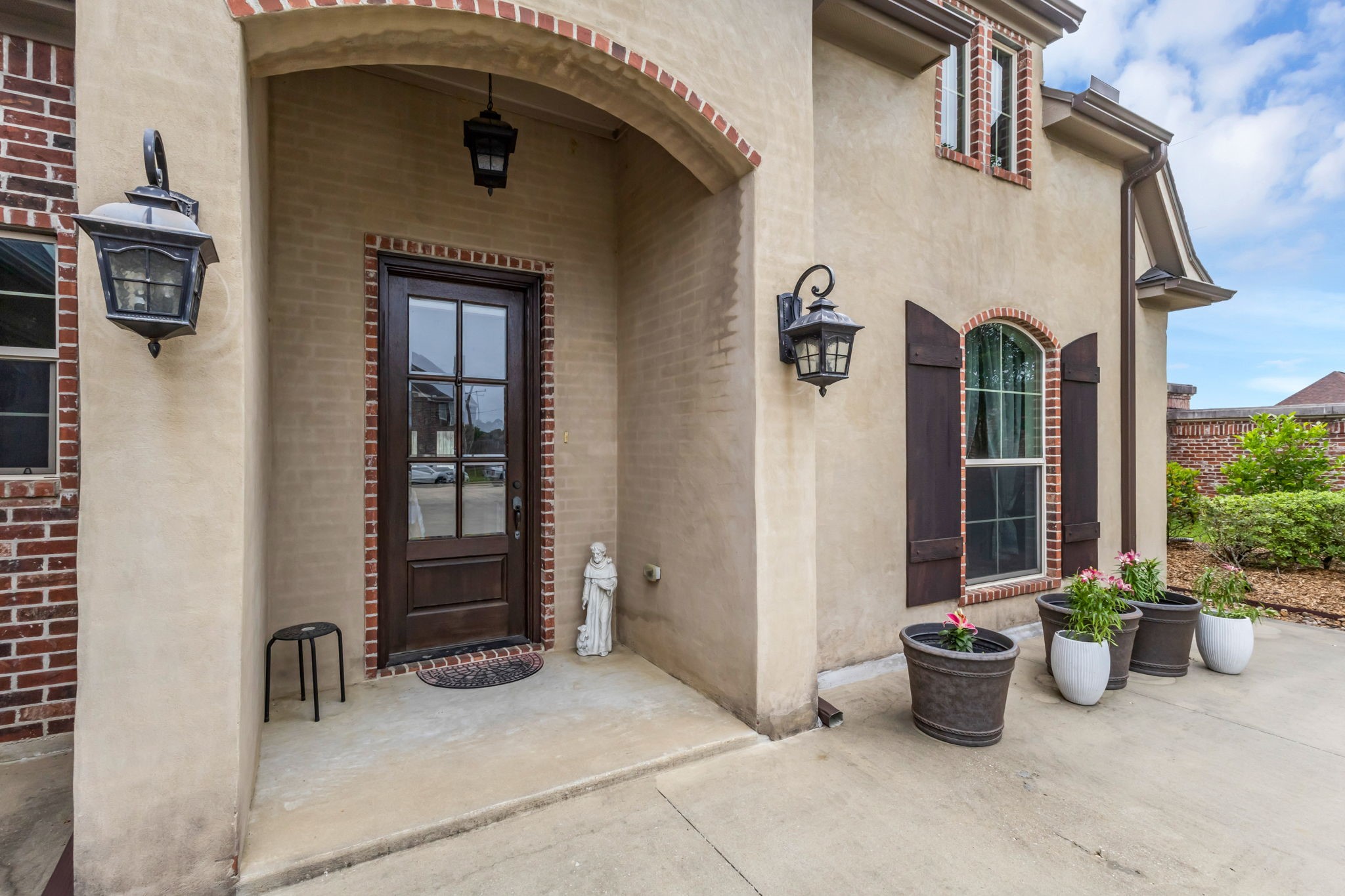 330 Chaple Creek Drive Property Photo 4