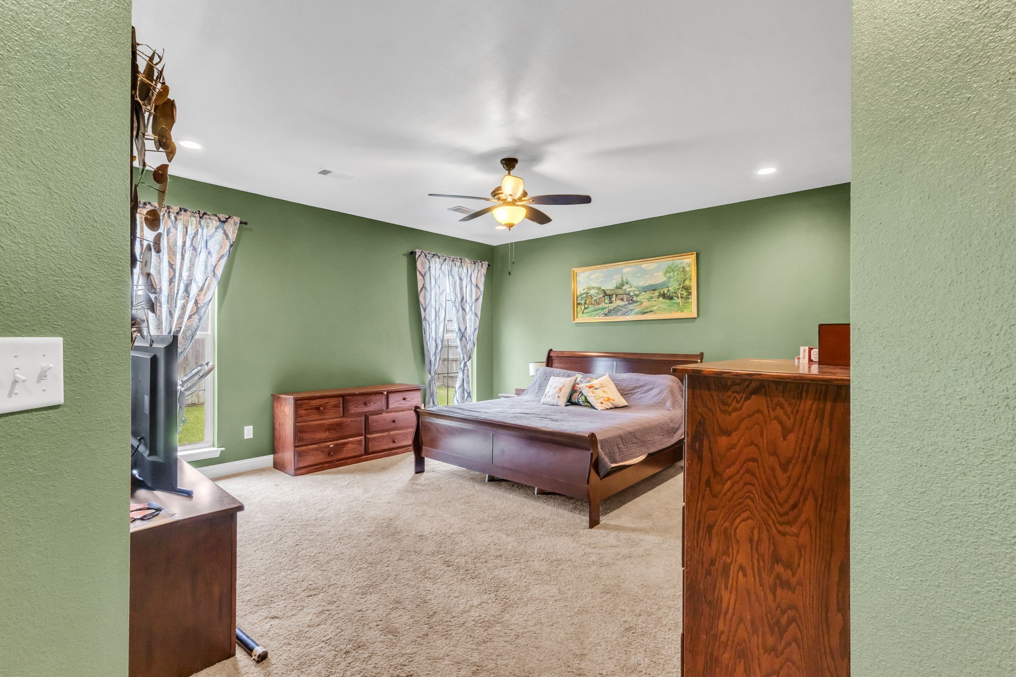 330 Chaple Creek Drive Property Photo 16