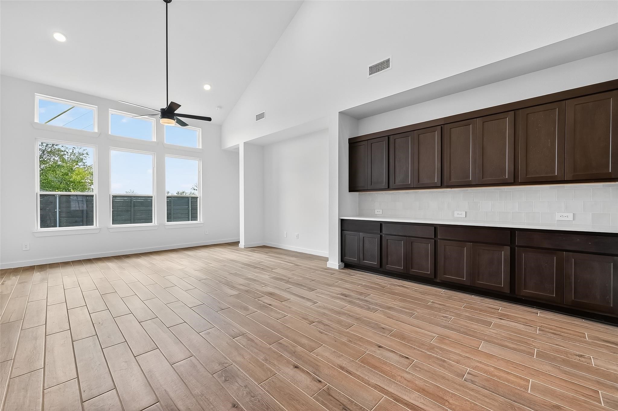 3238 Kindred Way Property Photo 10