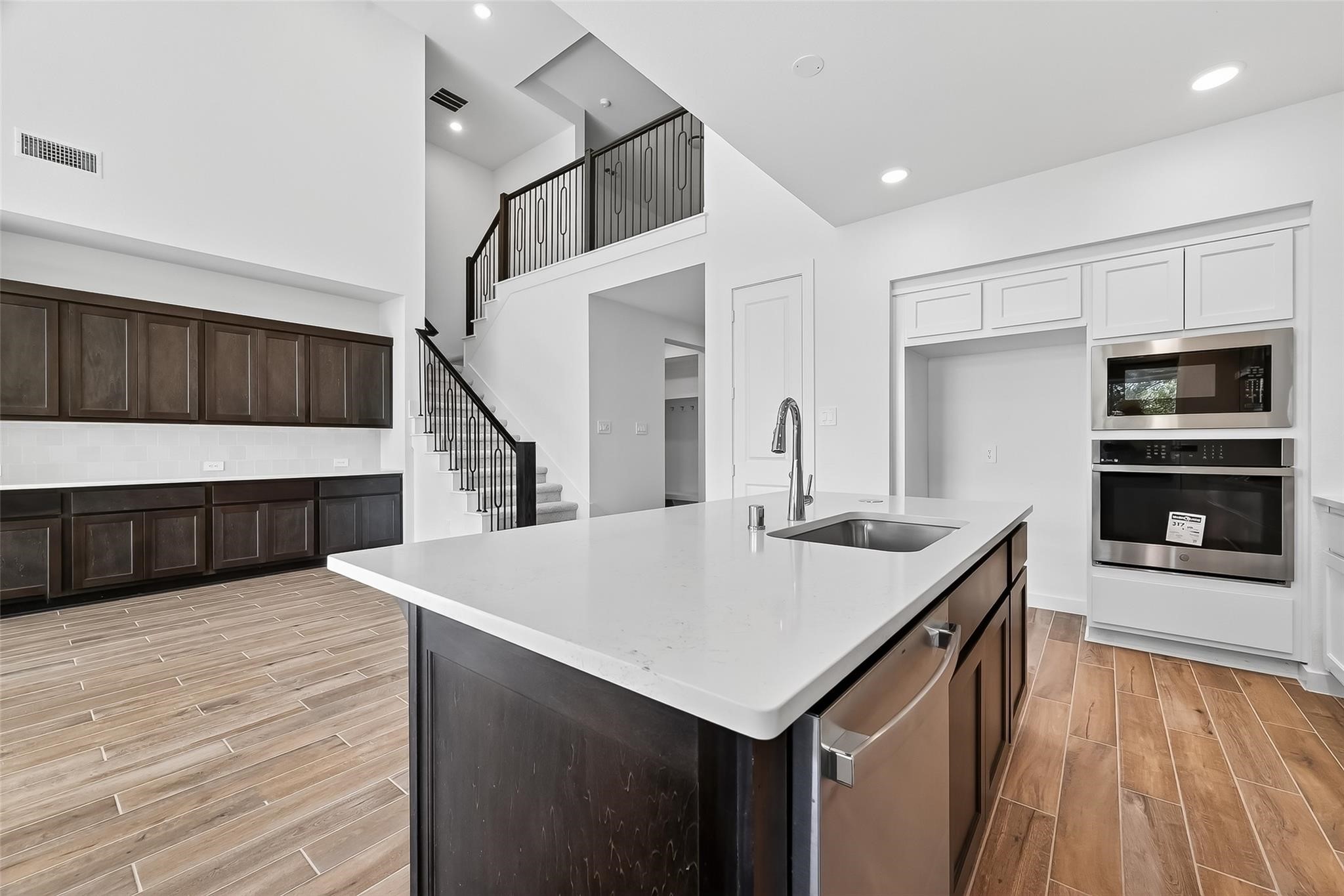 3238 Kindred Way Property Photo 16