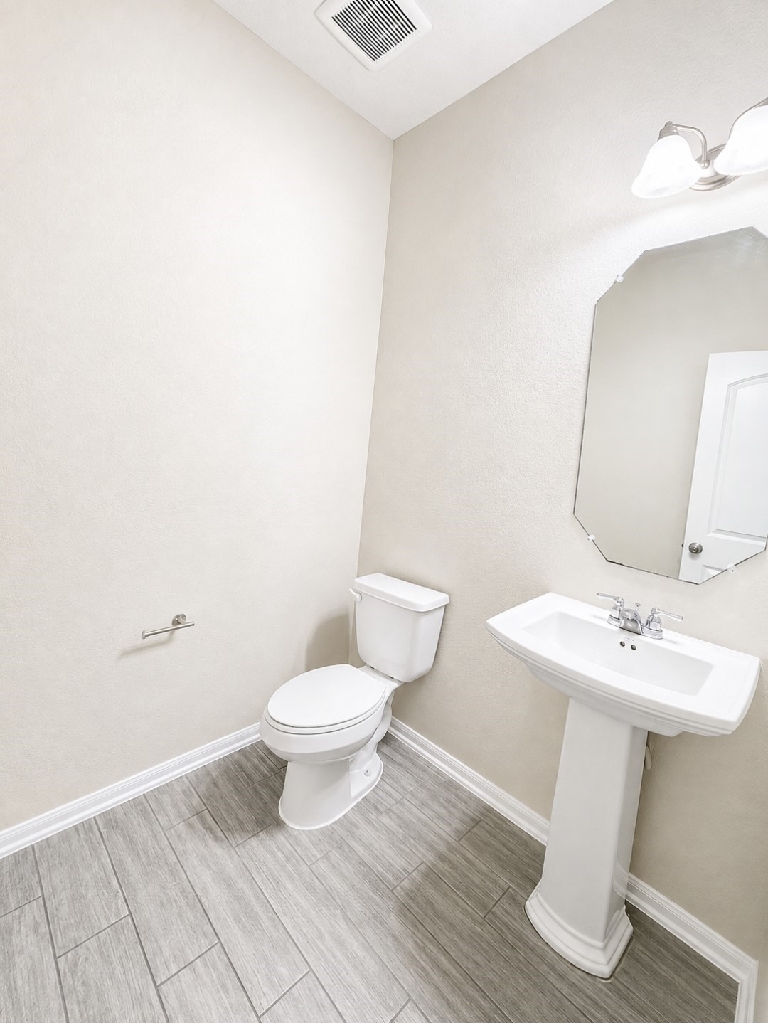 12808 Narrow Cove Drive Property Photo 8