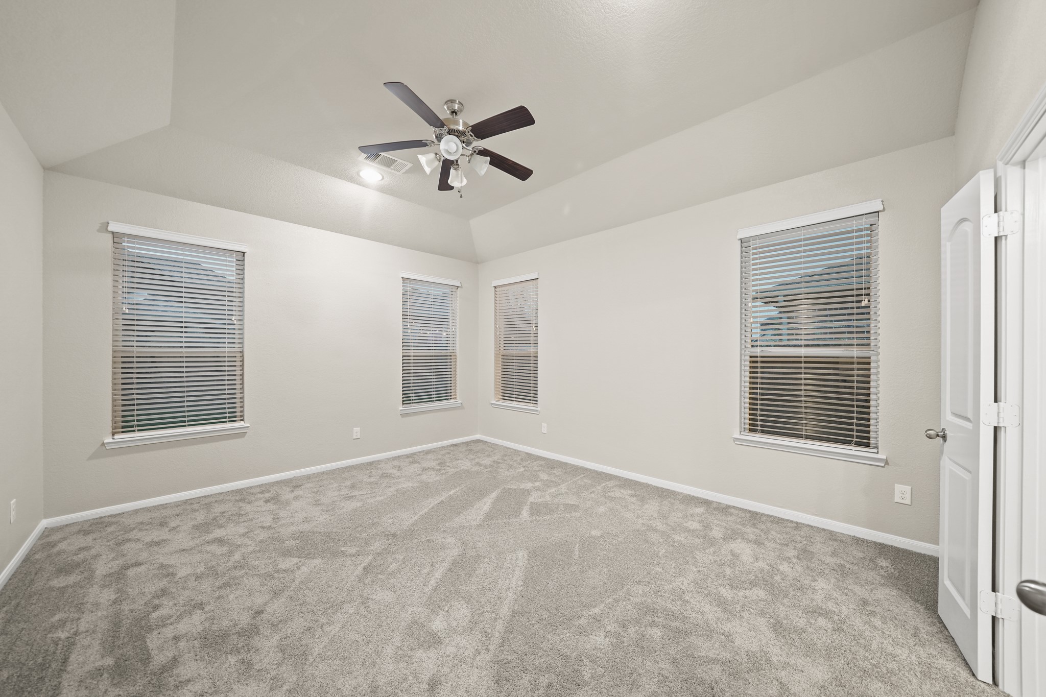 12808 Narrow Cove Drive Property Photo 15