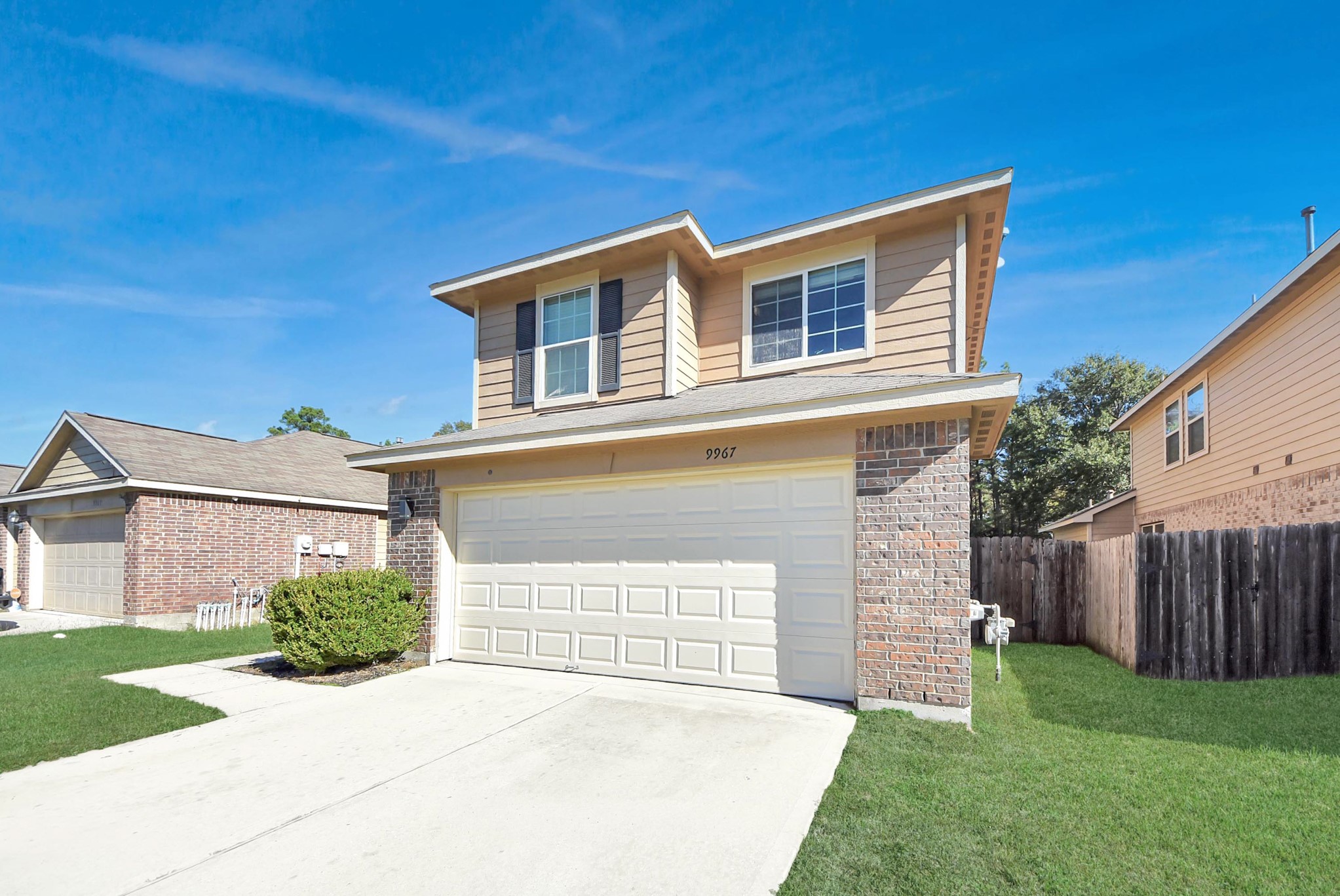 9967 Sterling Place Drive Property Photo 3
