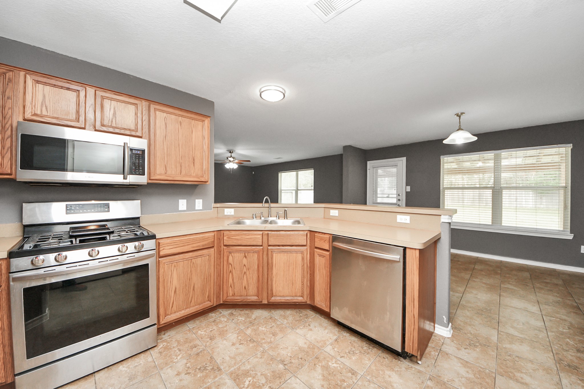 9967 Sterling Place Drive Property Photo 17