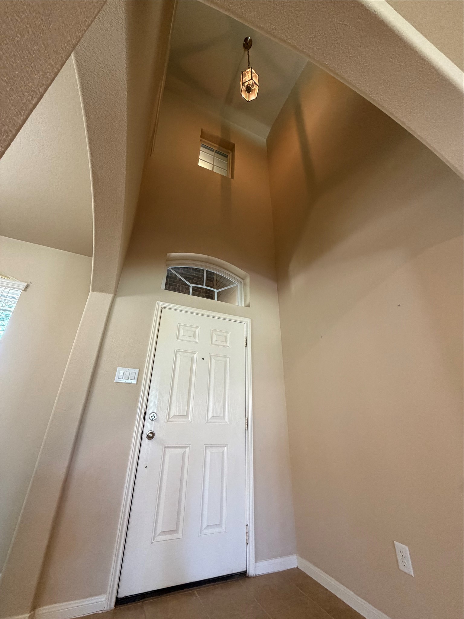 3209 Featherwood Lane Property Photo 3