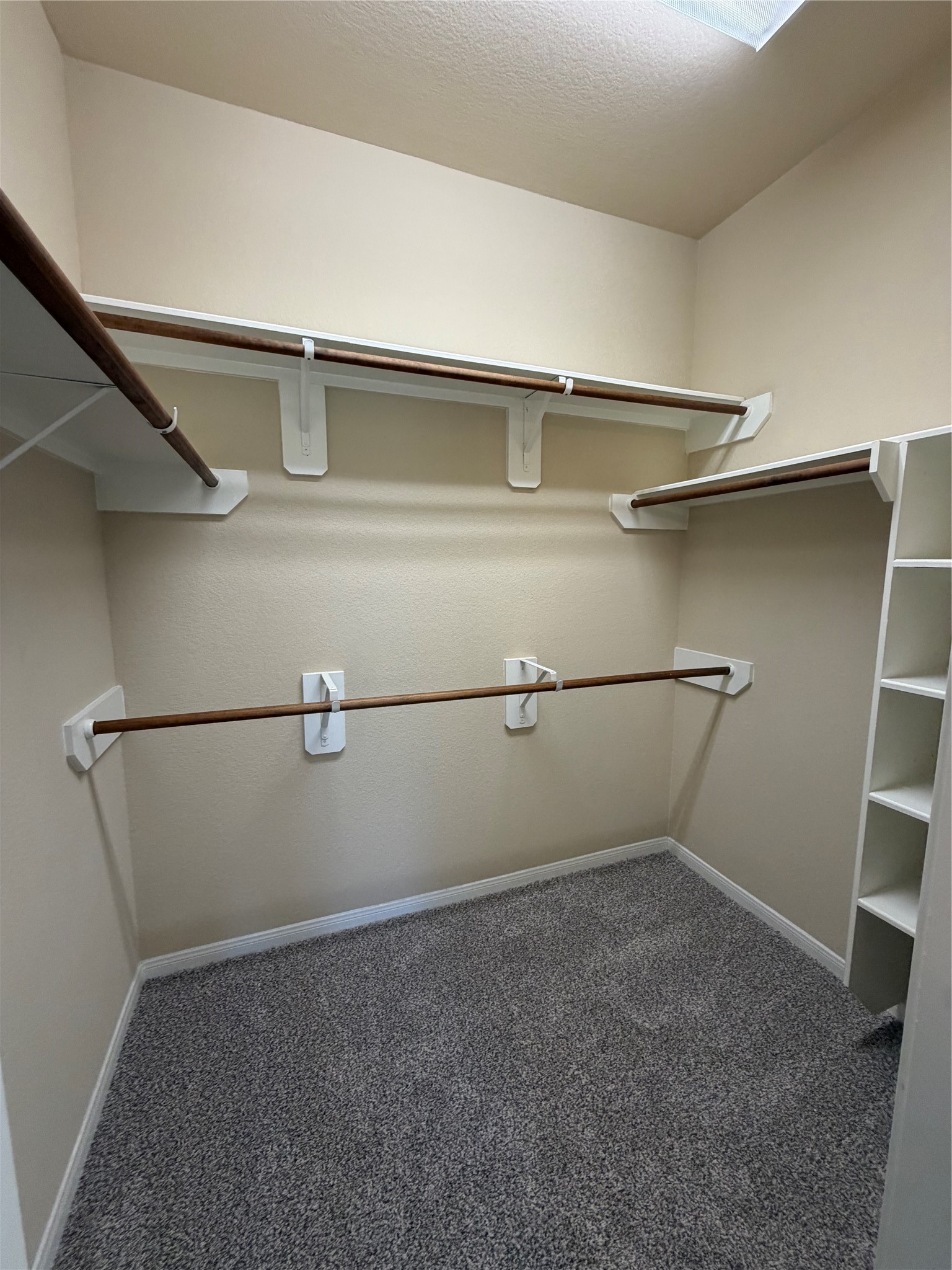 3209 Featherwood Lane Property Photo 14