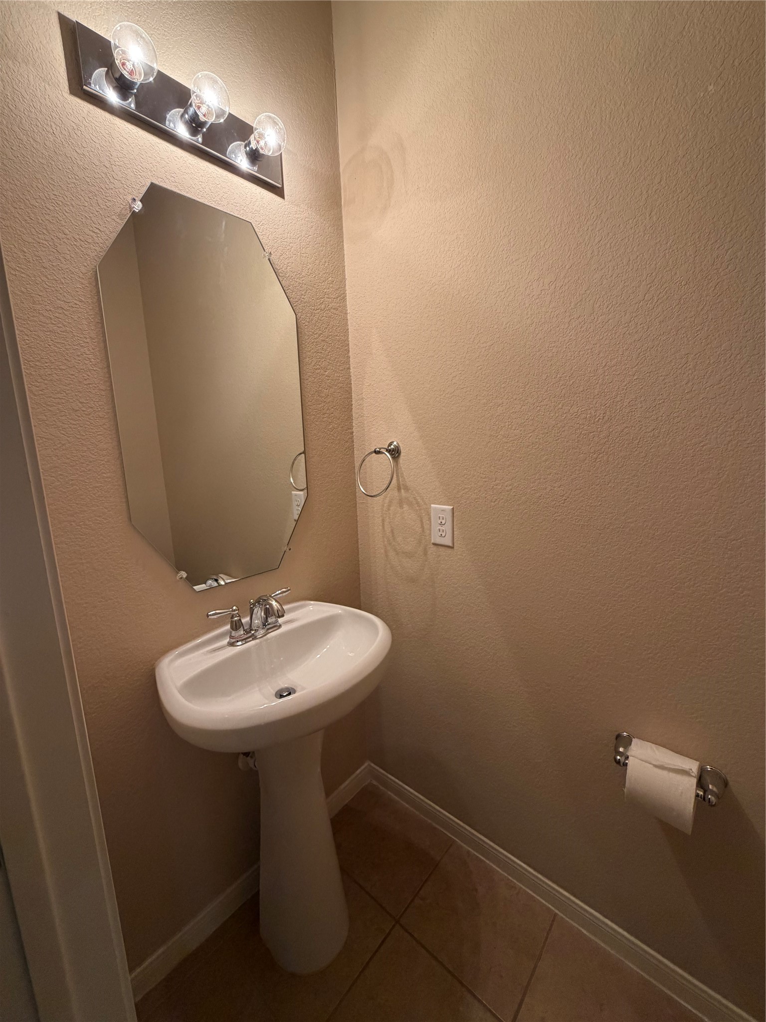 3209 Featherwood Lane Property Photo 22